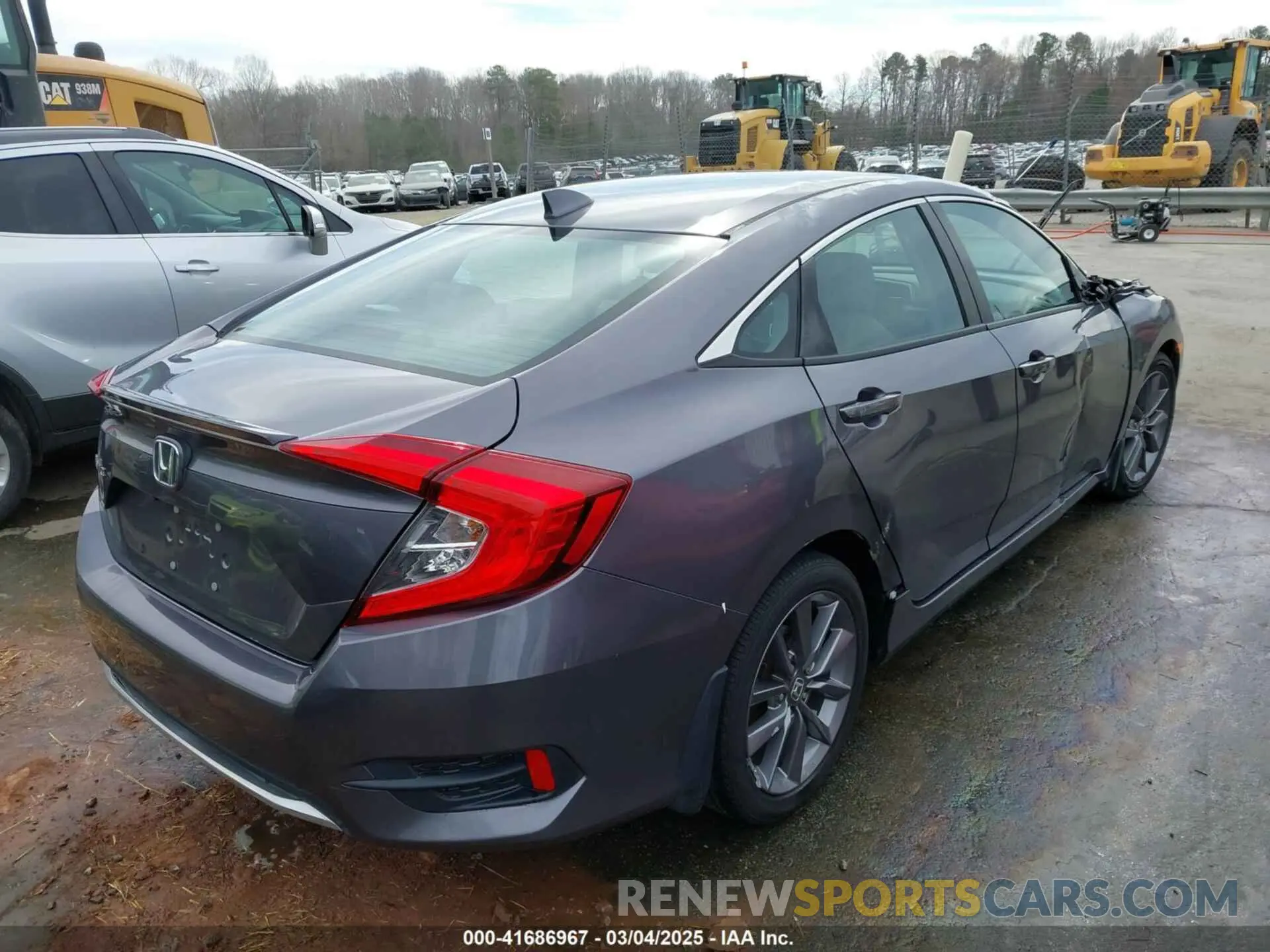 4 Photograph of a damaged car 19XFC1F31LE022755 HONDA CIVIC 2020