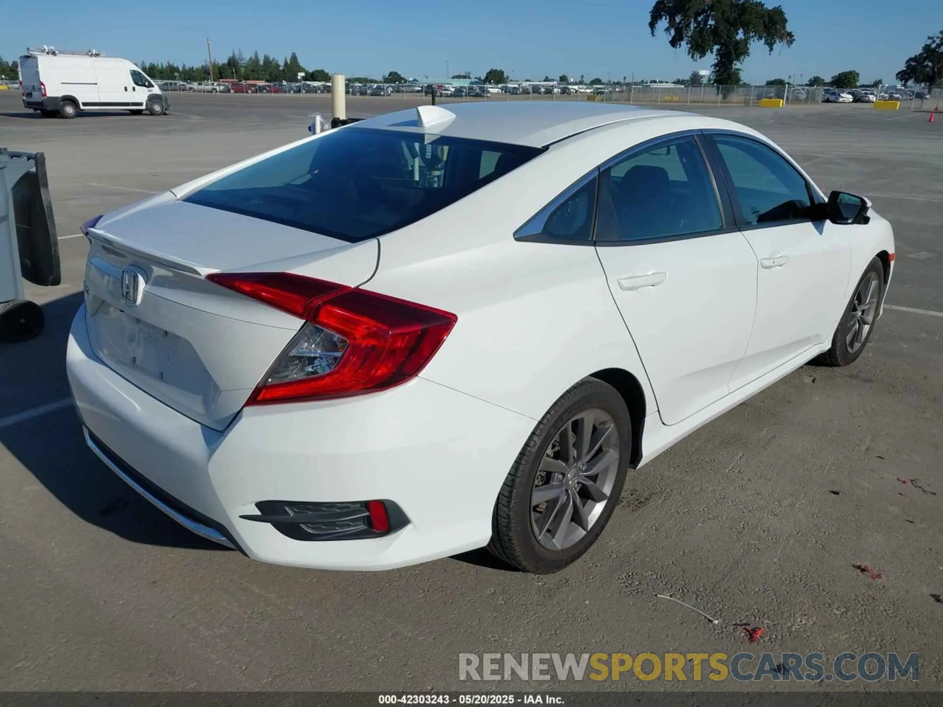 4 Photograph of a damaged car 19XFC1F31LE210482 HONDA CIVIC 2020