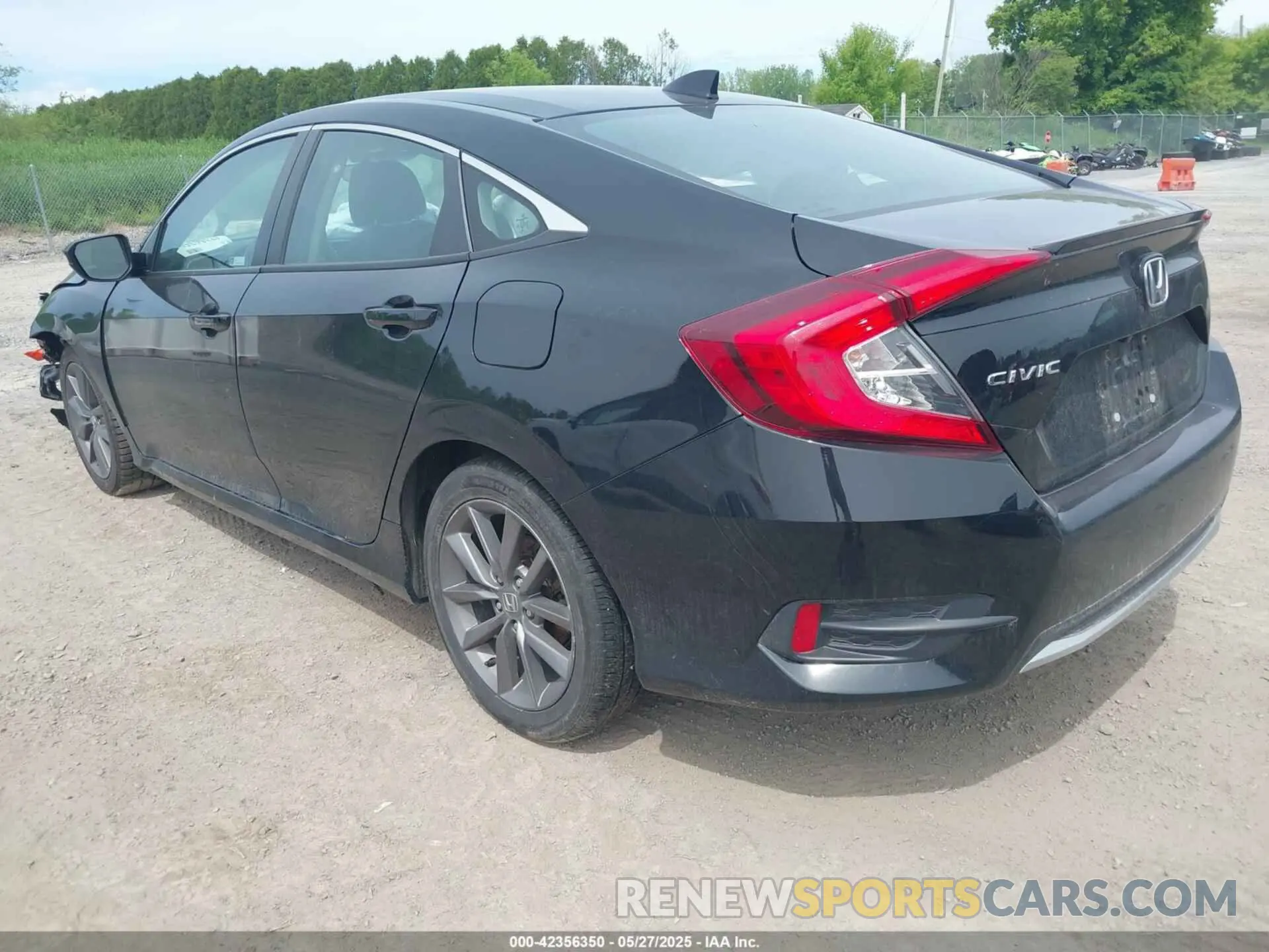 3 Photograph of a damaged car 19XFC1F31LE215911 HONDA CIVIC 2020