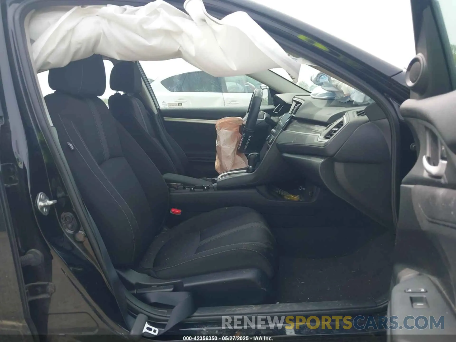 5 Photograph of a damaged car 19XFC1F31LE215911 HONDA CIVIC 2020