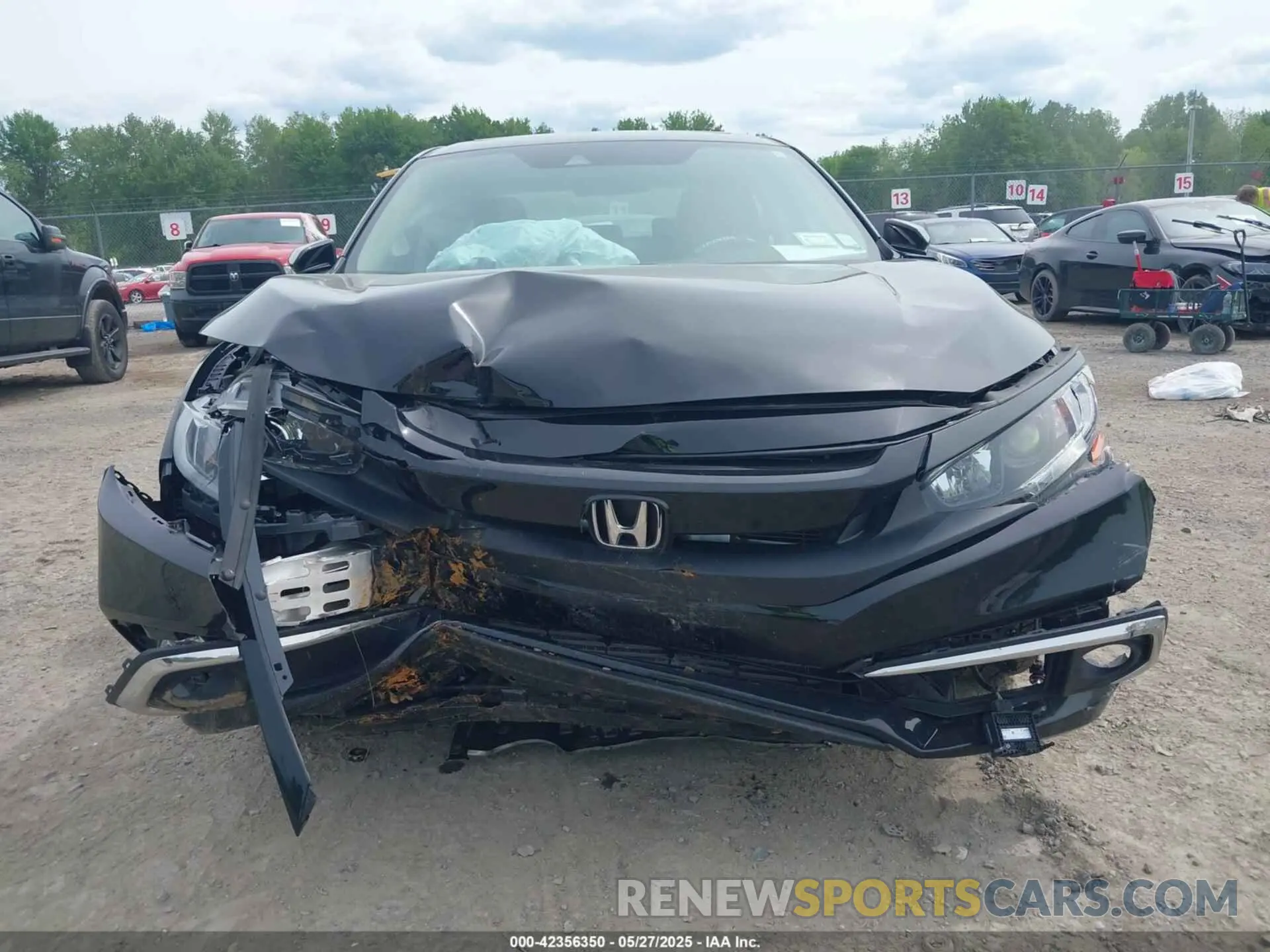 6 Photograph of a damaged car 19XFC1F31LE215911 HONDA CIVIC 2020