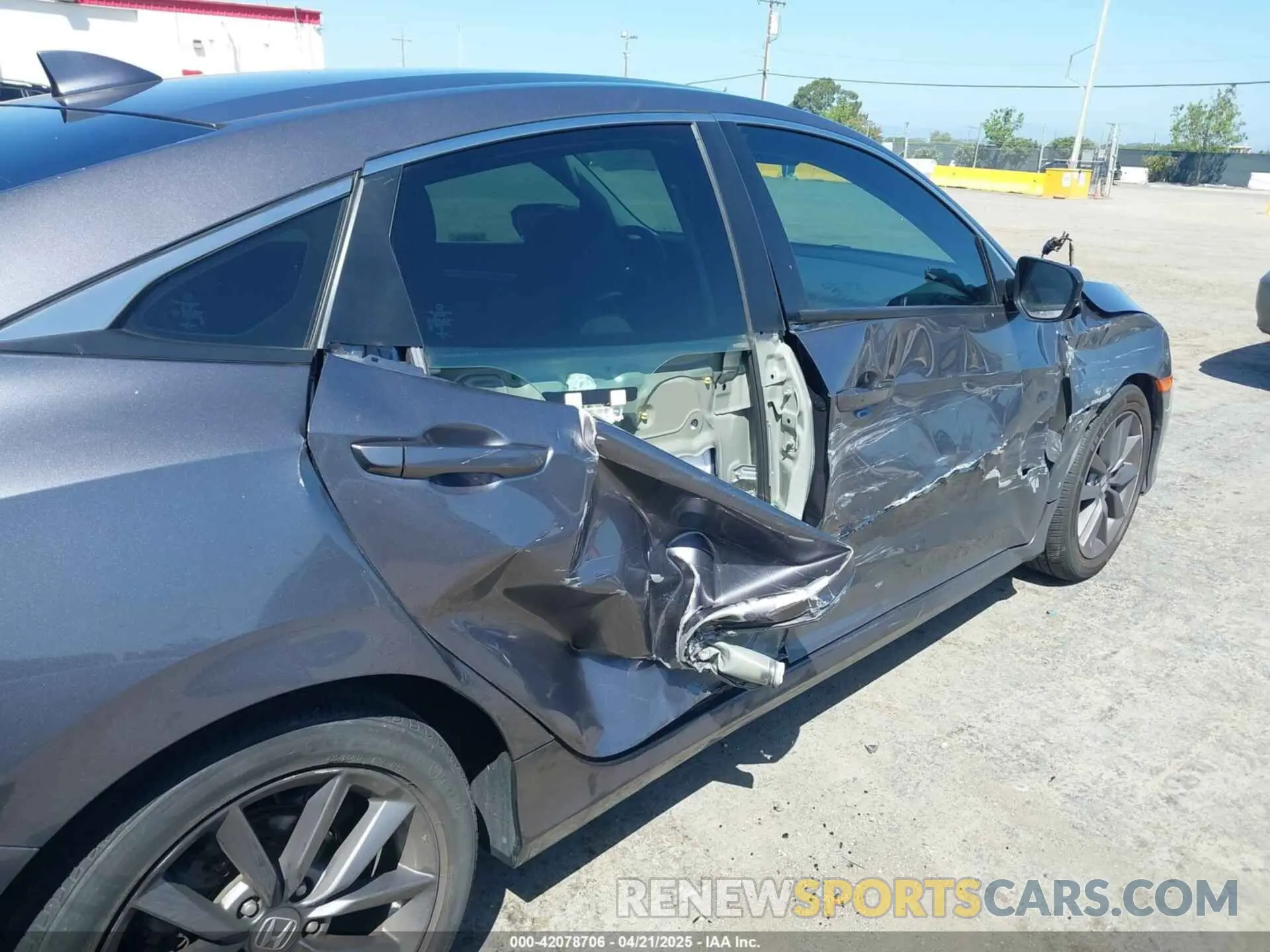 6 Photograph of a damaged car 19XFC1F31LE217786 HONDA CIVIC 2020