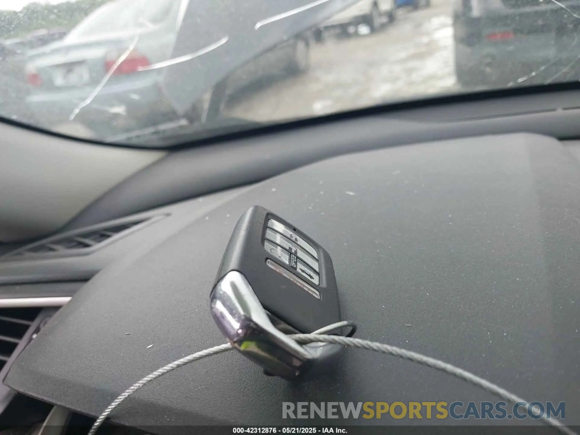 11 Photograph of a damaged car 19XFC1F32LE013448 HONDA CIVIC 2020