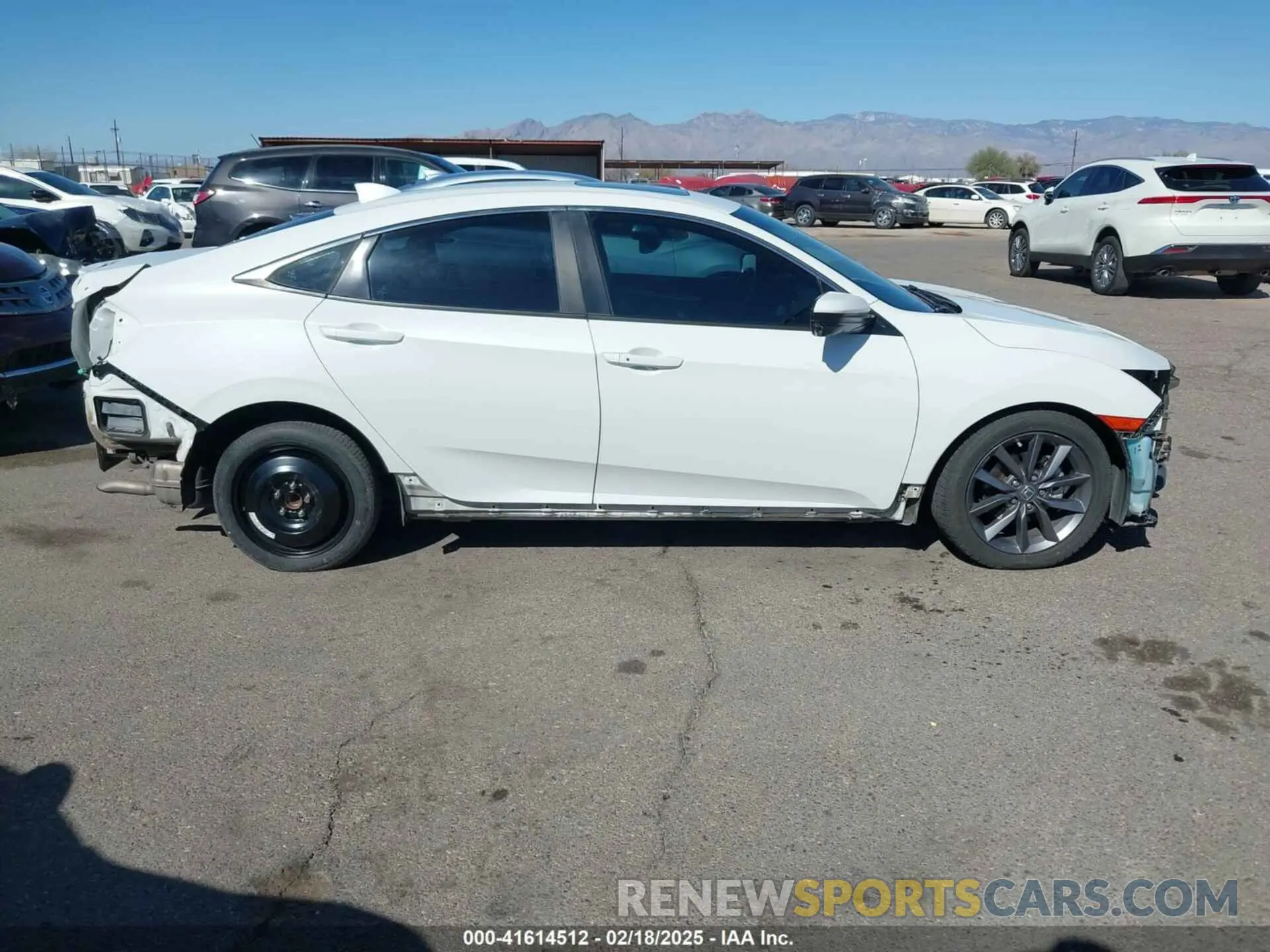 14 Photograph of a damaged car 19XFC1F32LE013823 HONDA CIVIC 2020