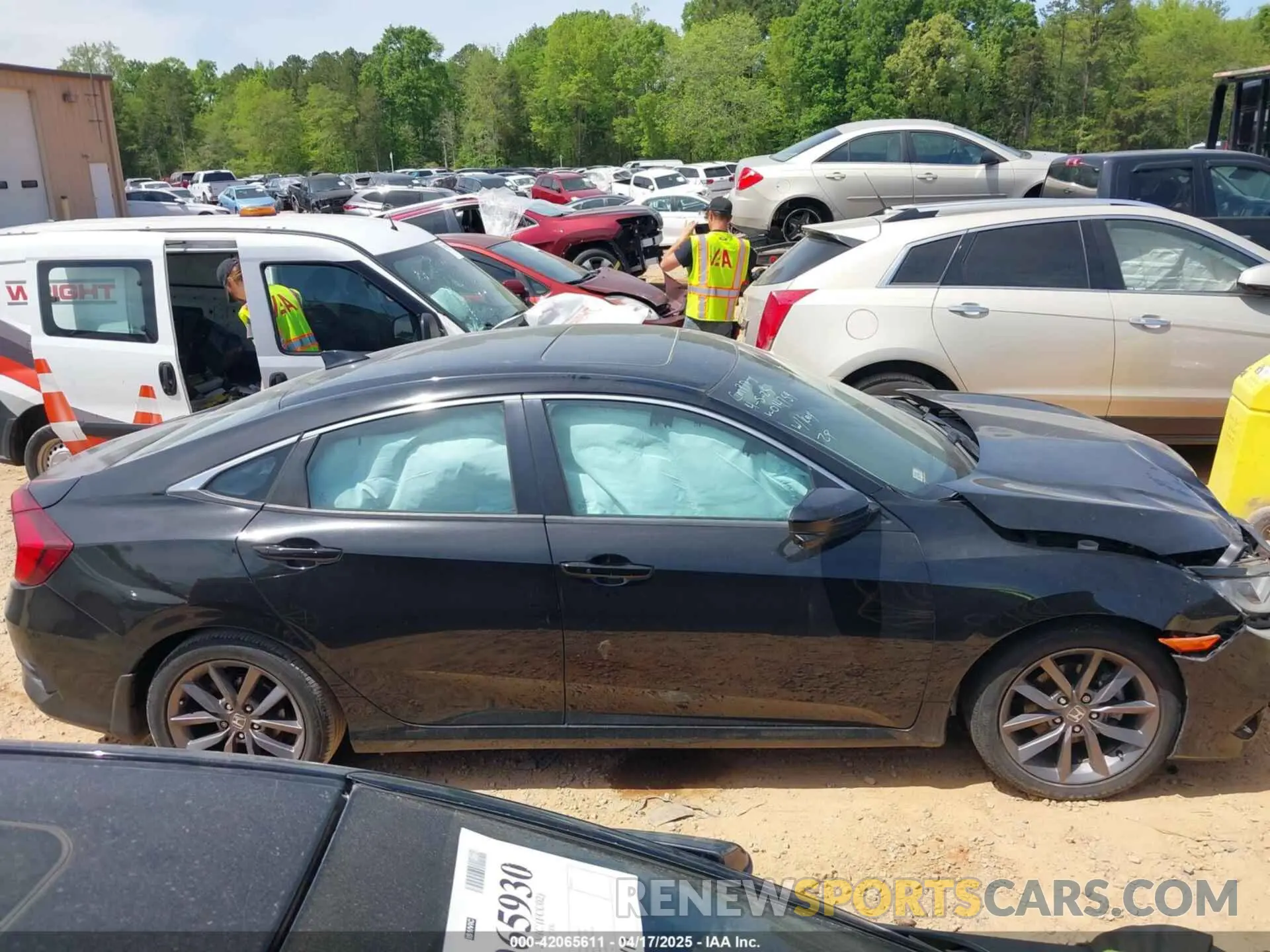 13 Photograph of a damaged car 19XFC1F32LE014759 HONDA CIVIC 2020