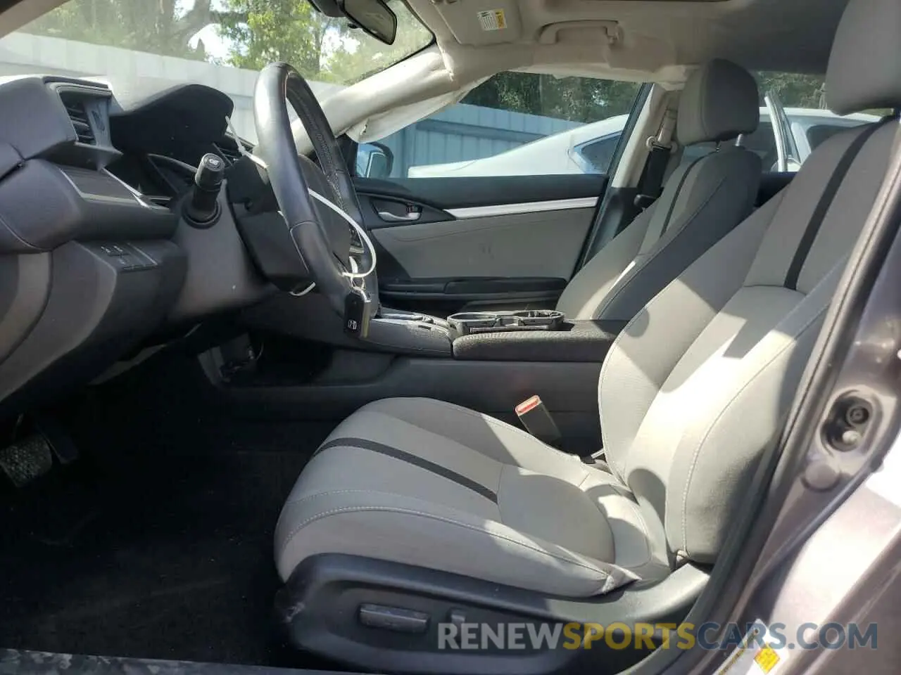 7 Photograph of a damaged car 19XFC1F32LE018942 HONDA CIVIC 2020