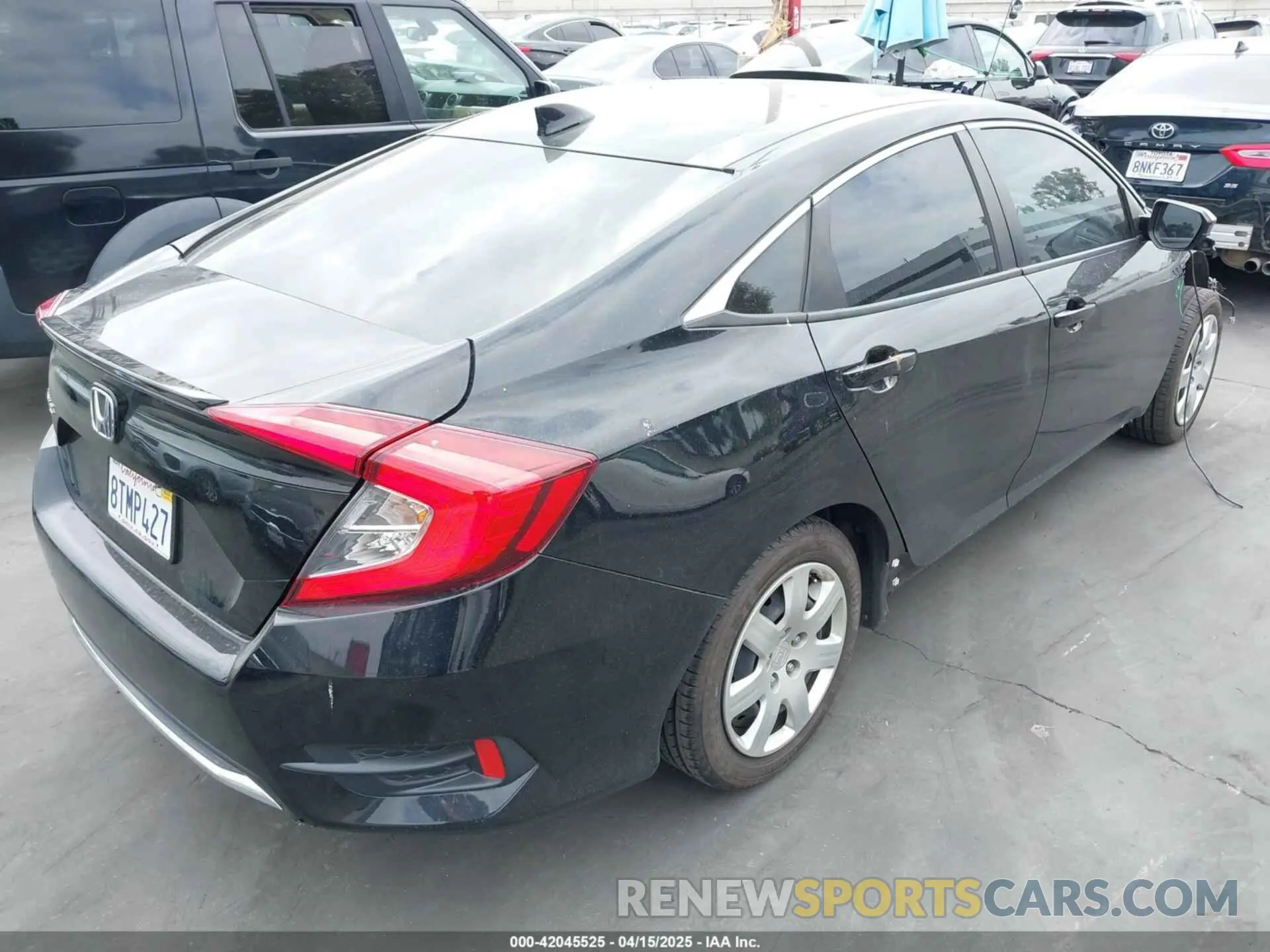 4 Photograph of a damaged car 19XFC1F32LE218591 HONDA CIVIC 2020