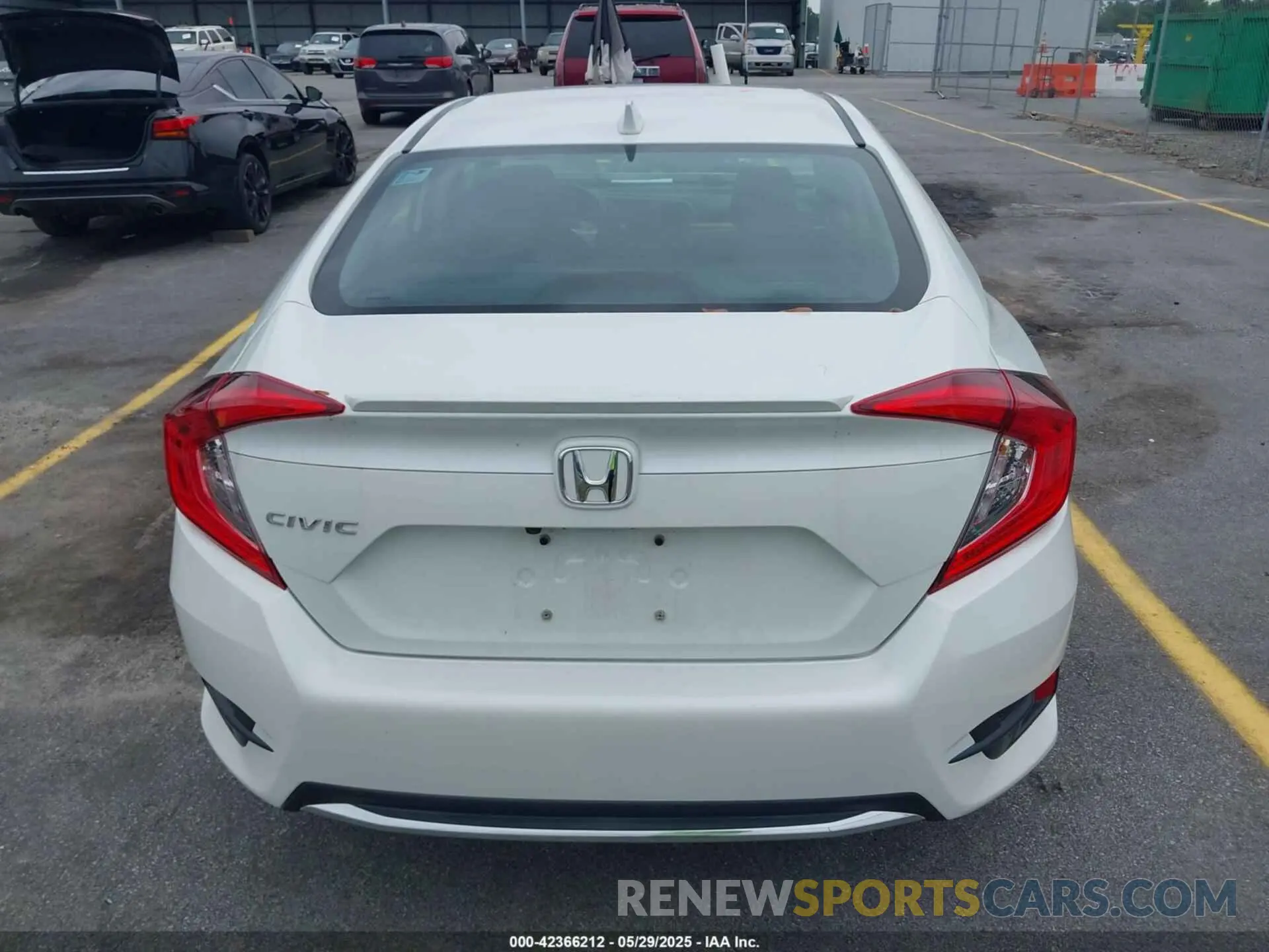 17 Photograph of a damaged car 19XFC1F33LE014933 HONDA CIVIC 2020