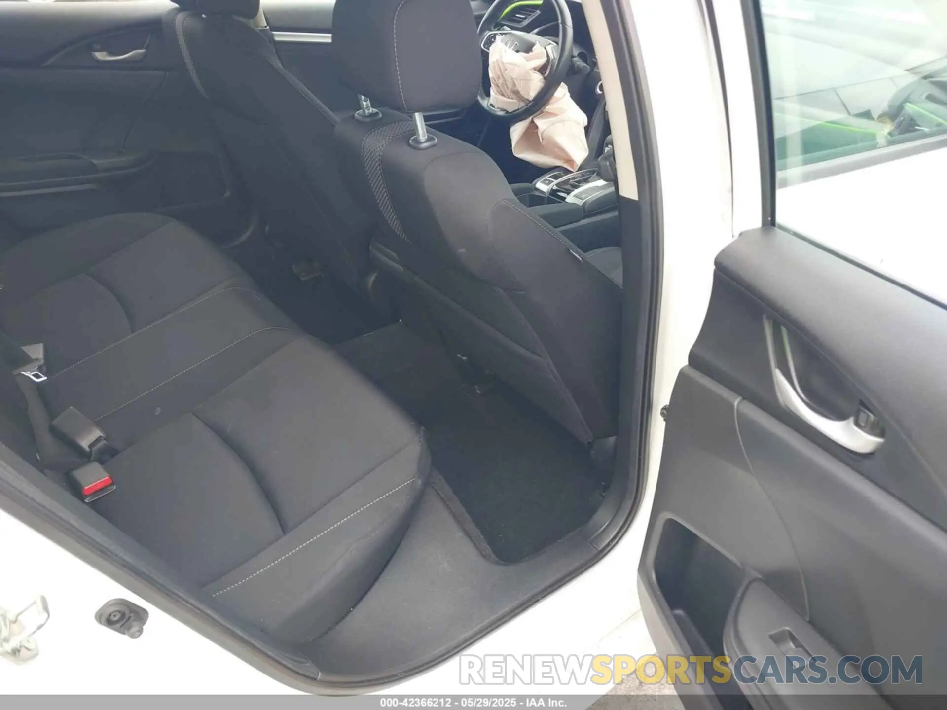 8 Photograph of a damaged car 19XFC1F33LE014933 HONDA CIVIC 2020