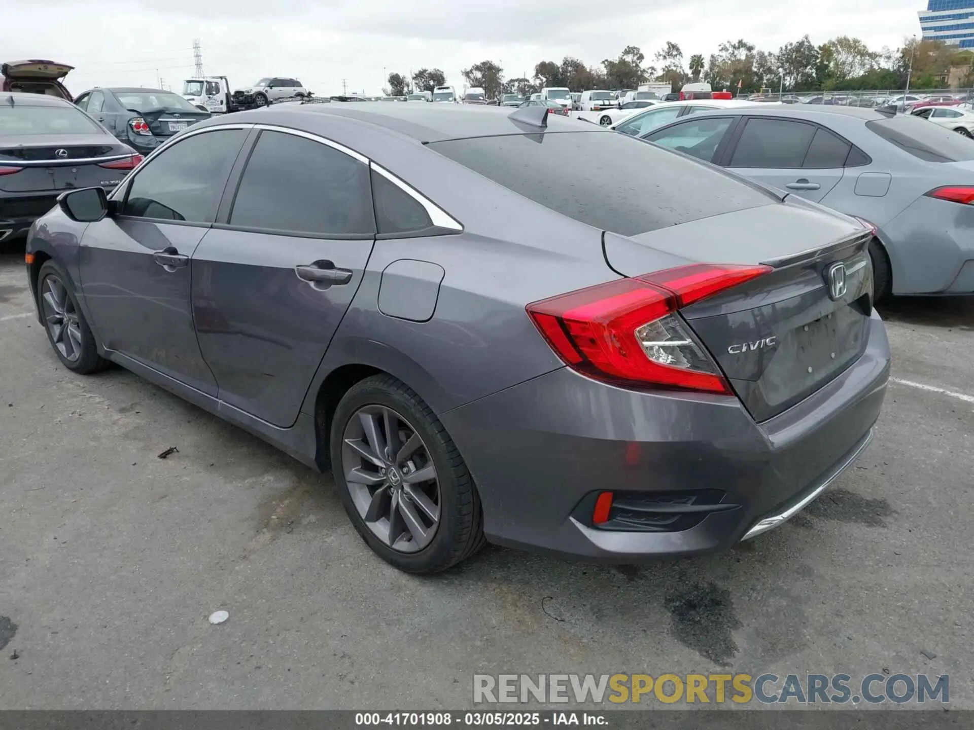 3 Photograph of a damaged car 19XFC1F33LE210354 HONDA CIVIC 2020