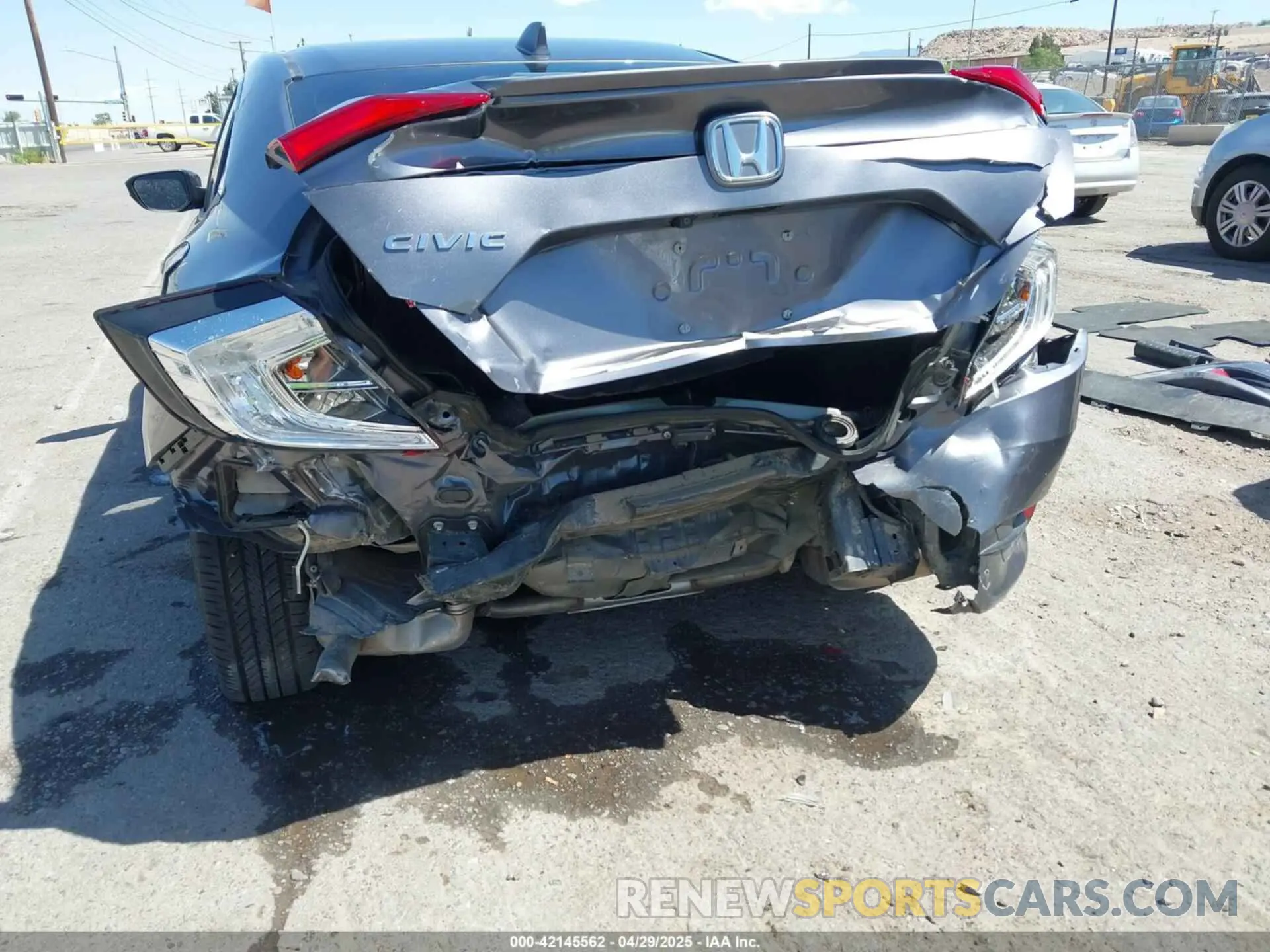 6 Photograph of a damaged car 19XFC1F34LE002404 HONDA CIVIC 2020