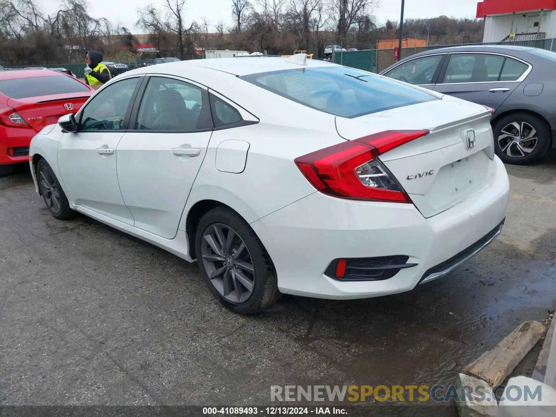 3 Photograph of a damaged car 19XFC1F34LE212310 HONDA CIVIC 2020