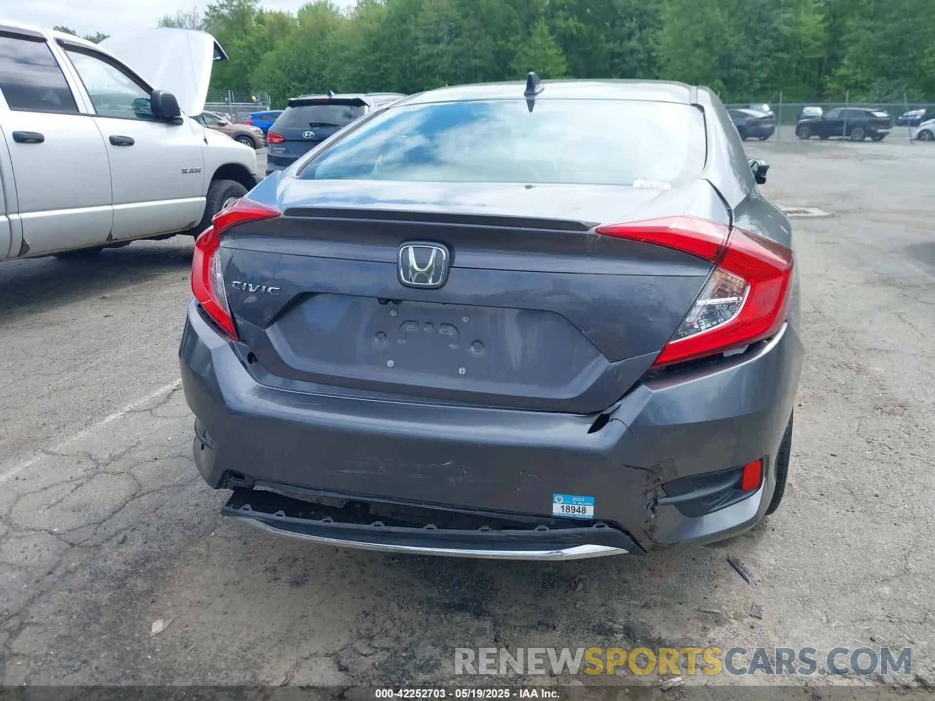 6 Photograph of a damaged car 19XFC1F34LE220973 HONDA CIVIC 2020