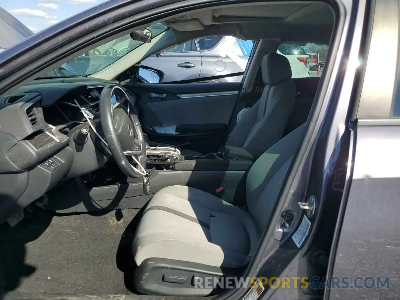 7 Photograph of a damaged car 19XFC1F35LE008826 HONDA CIVIC 2020