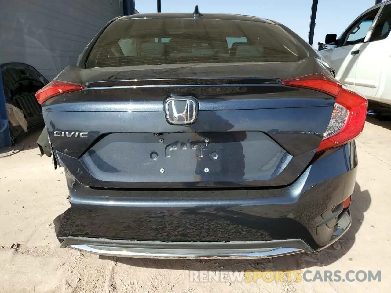 6 Photograph of a damaged car 19XFC1F35LE015341 HONDA CIVIC 2020