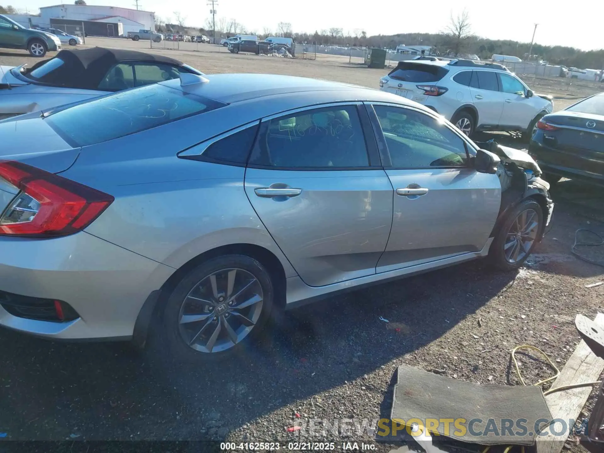13 Photograph of a damaged car 19XFC1F35LE018532 HONDA CIVIC 2020
