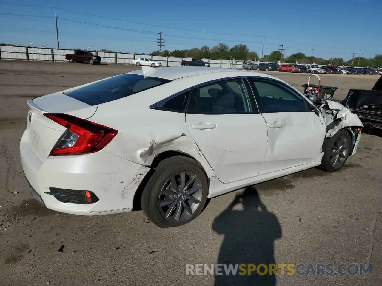 3 Photograph of a damaged car 19XFC1F36LE007037 HONDA CIVIC 2020