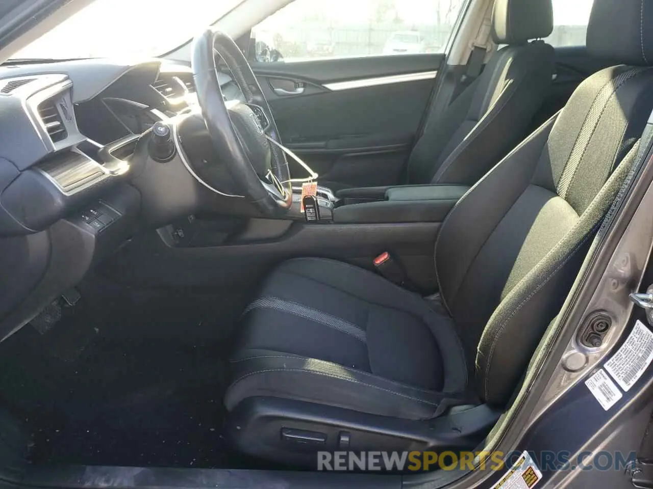 7 Photograph of a damaged car 19XFC1F36LE011850 HONDA CIVIC 2020