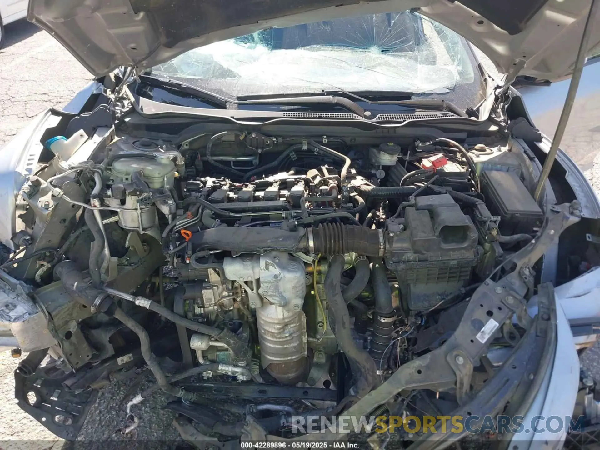 10 Photograph of a damaged car 19XFC1F36LE214639 HONDA CIVIC 2020