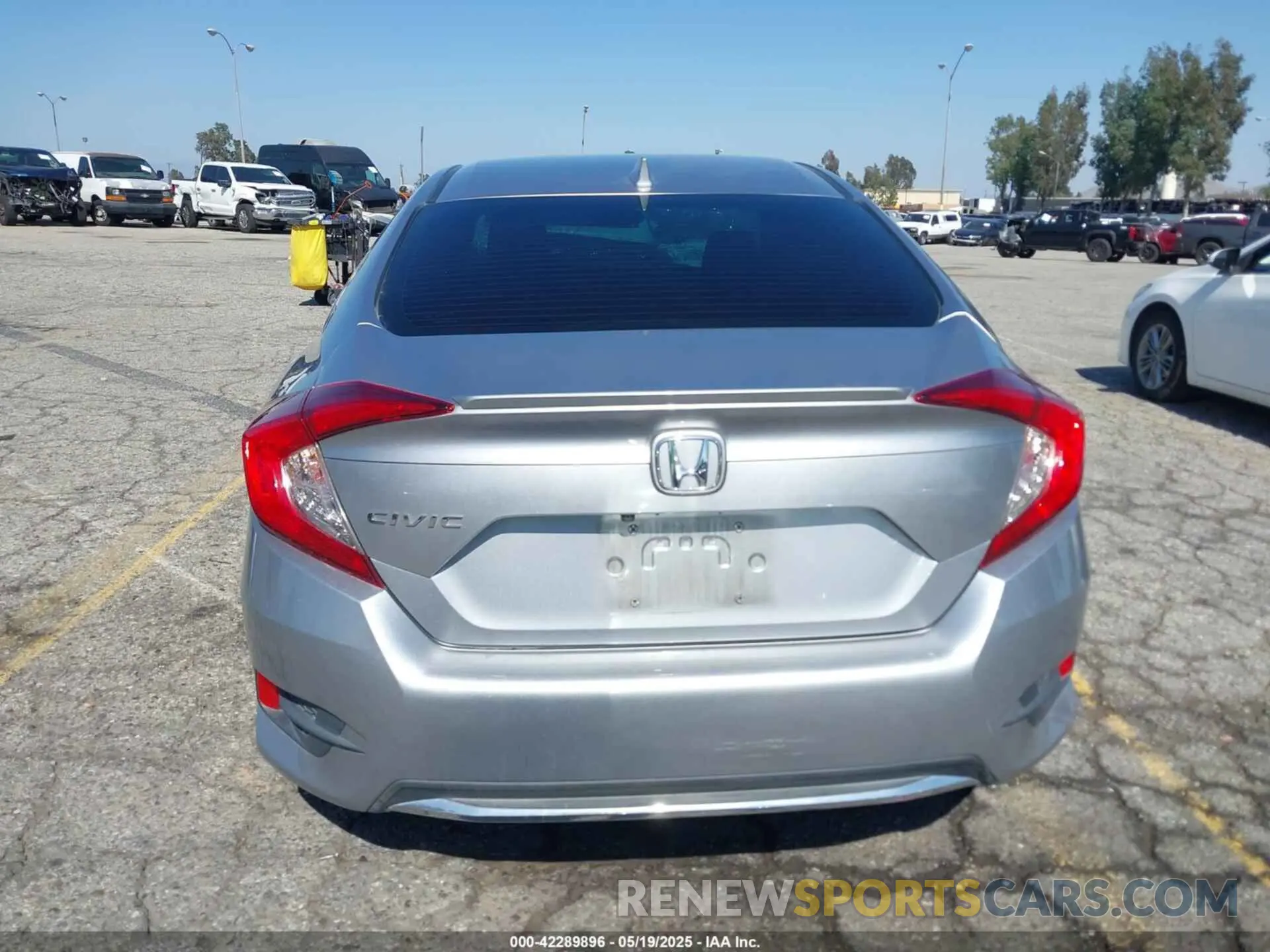 15 Photograph of a damaged car 19XFC1F36LE214639 HONDA CIVIC 2020