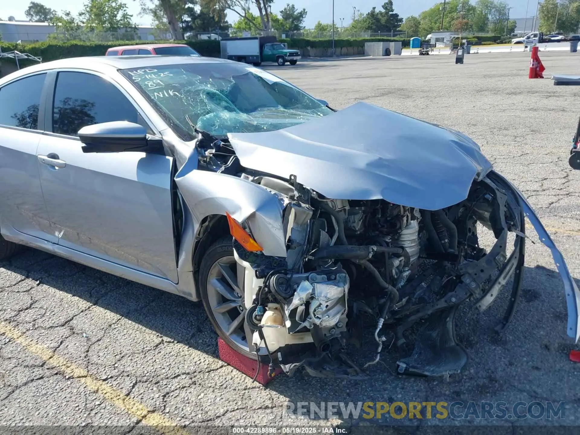 6 Photograph of a damaged car 19XFC1F36LE214639 HONDA CIVIC 2020