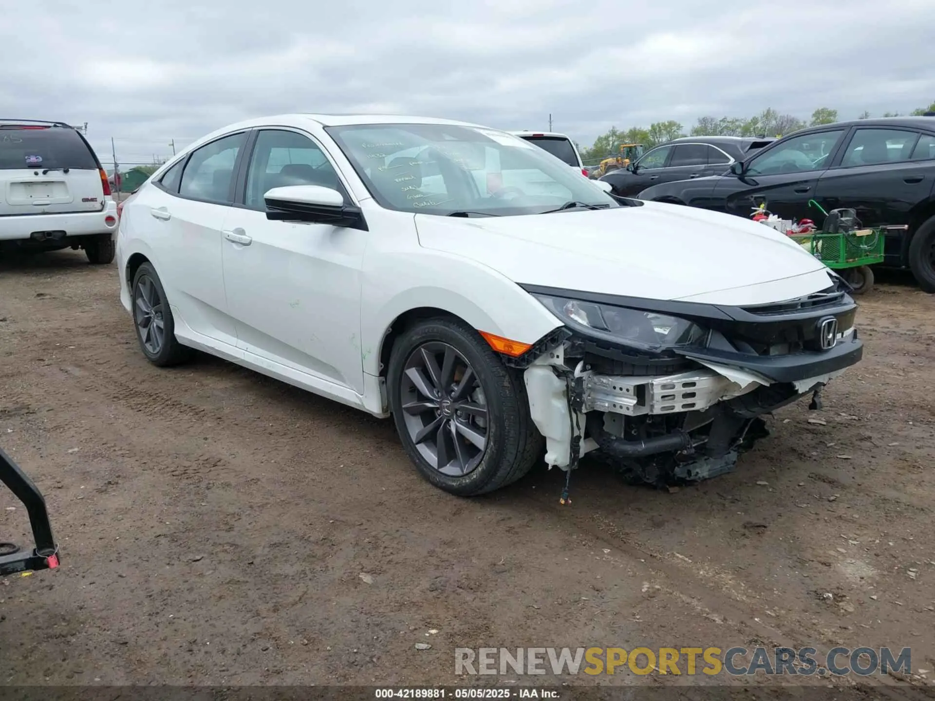 1 Photograph of a damaged car 19XFC1F37LE014921 HONDA CIVIC 2020