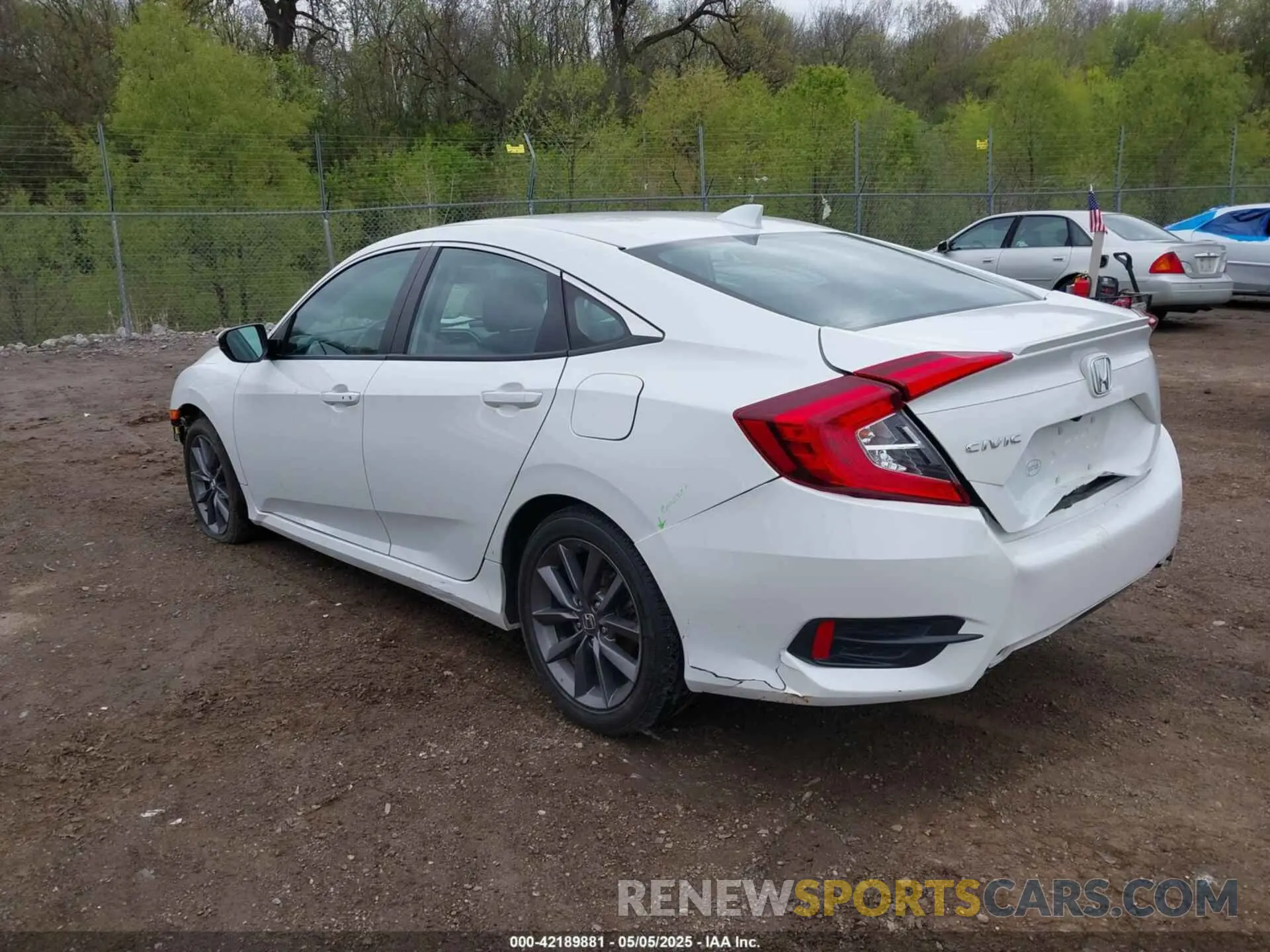 3 Photograph of a damaged car 19XFC1F37LE014921 HONDA CIVIC 2020