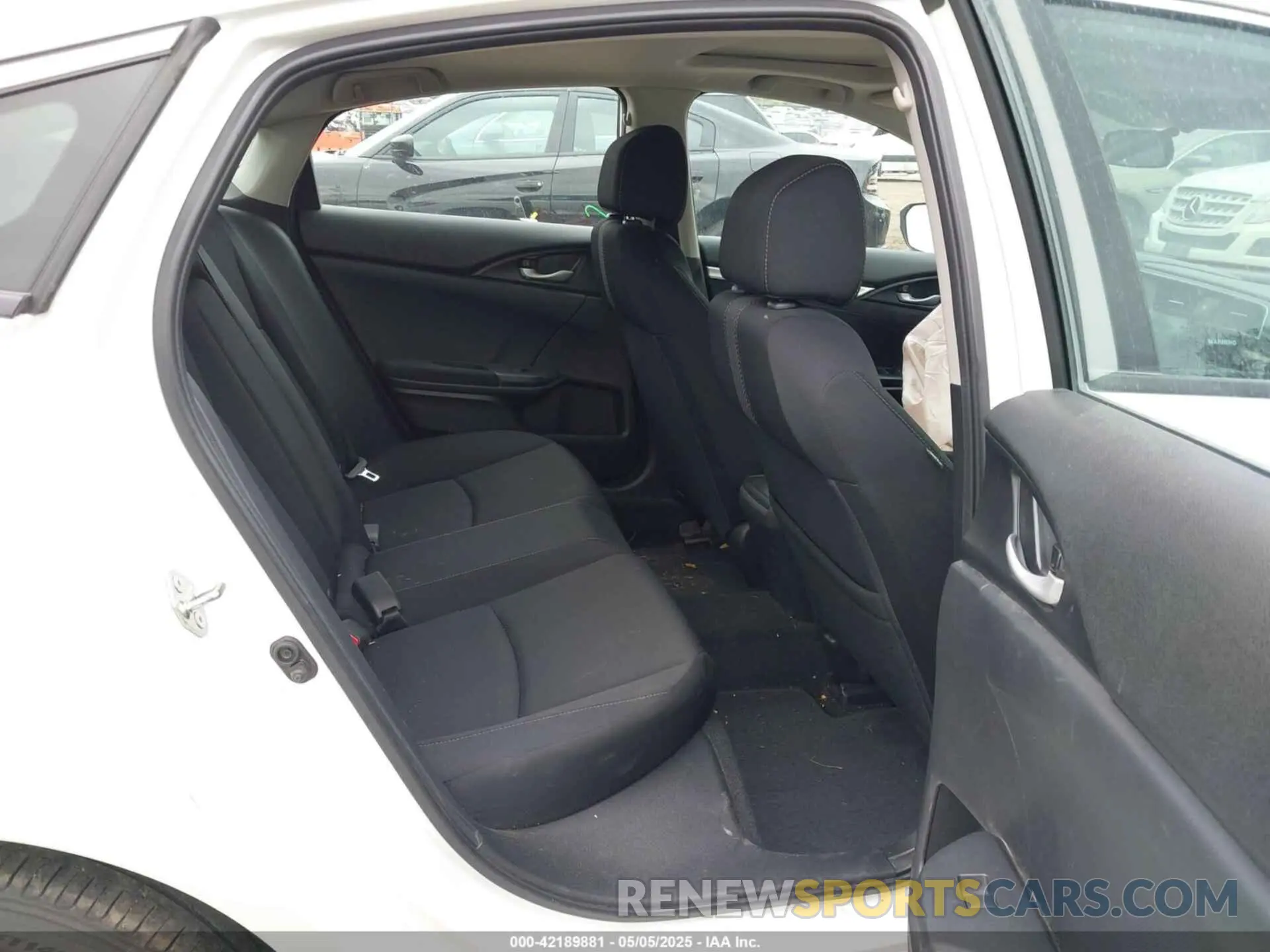 8 Photograph of a damaged car 19XFC1F37LE014921 HONDA CIVIC 2020