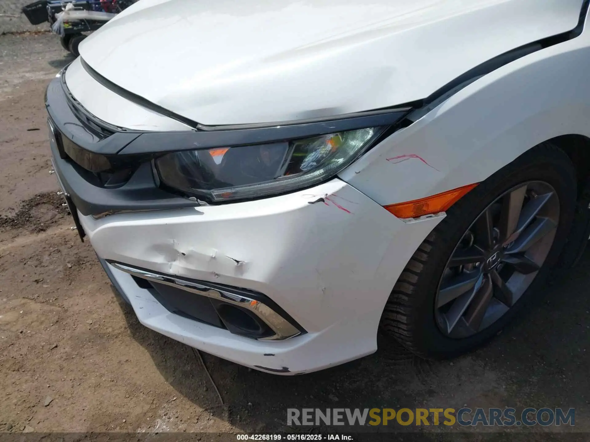 17 Photograph of a damaged car 19XFC1F37LE211832 HONDA CIVIC 2020