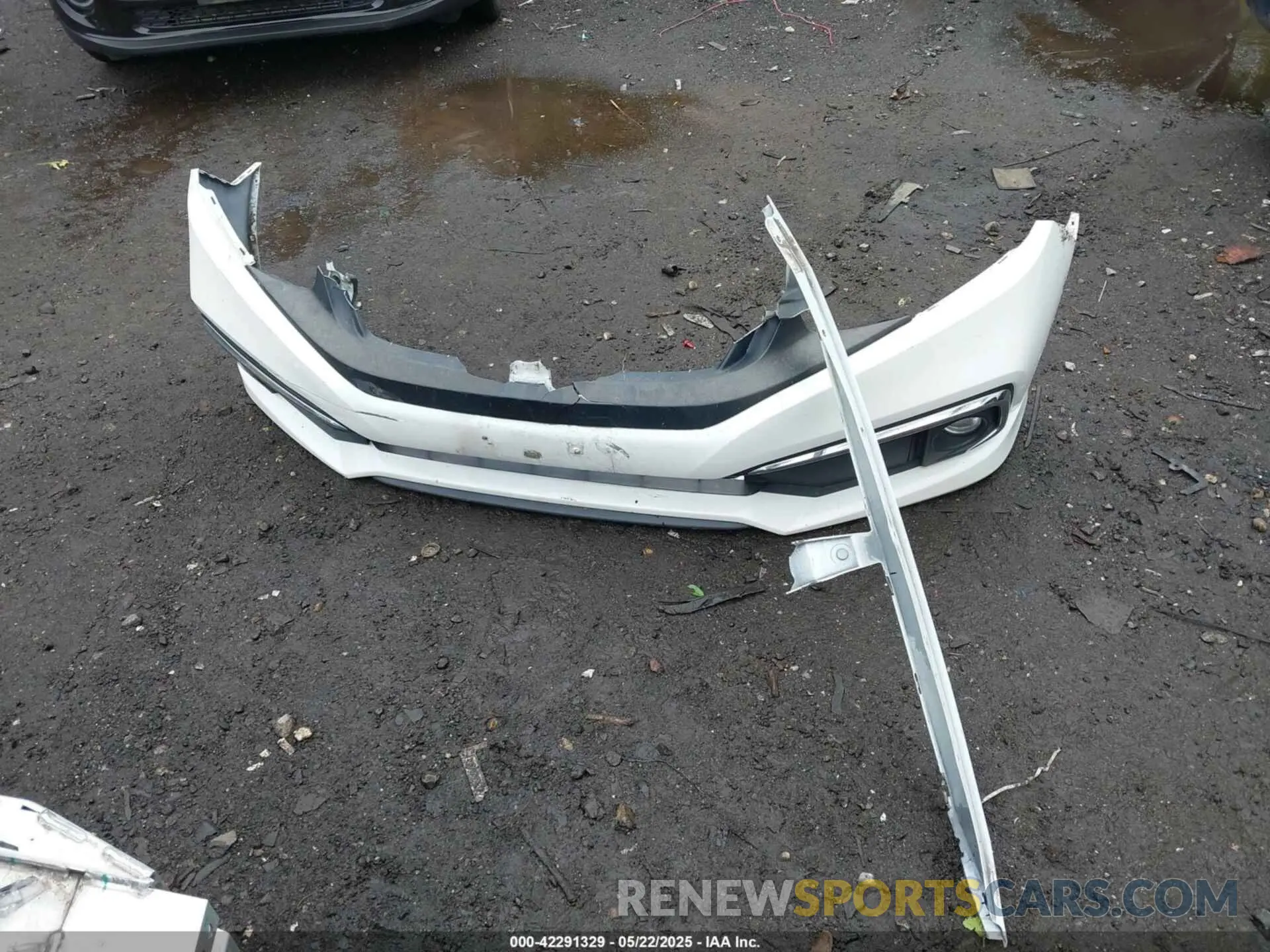 12 Photograph of a damaged car 19XFC1F37LE218148 HONDA CIVIC 2020
