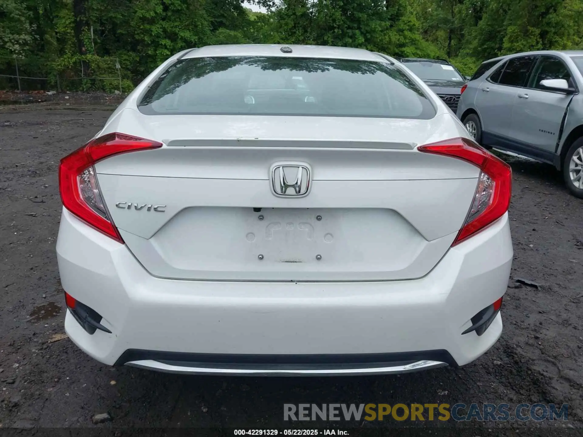 17 Photograph of a damaged car 19XFC1F37LE218148 HONDA CIVIC 2020
