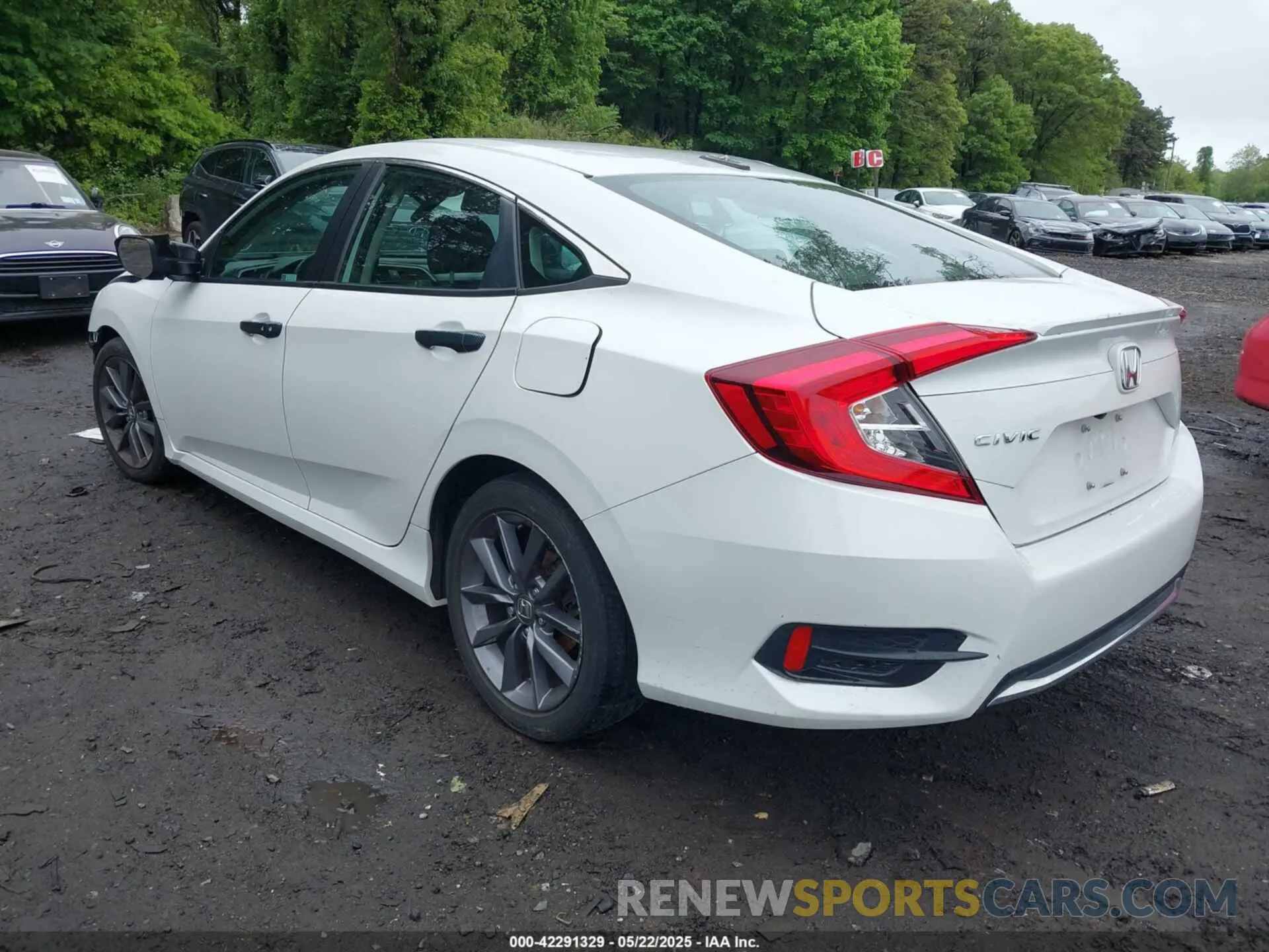 3 Photograph of a damaged car 19XFC1F37LE218148 HONDA CIVIC 2020