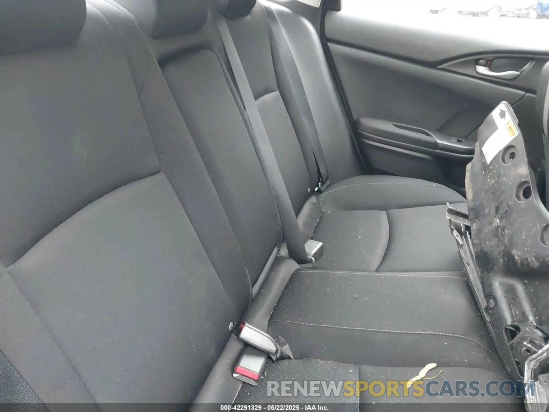 8 Photograph of a damaged car 19XFC1F37LE218148 HONDA CIVIC 2020