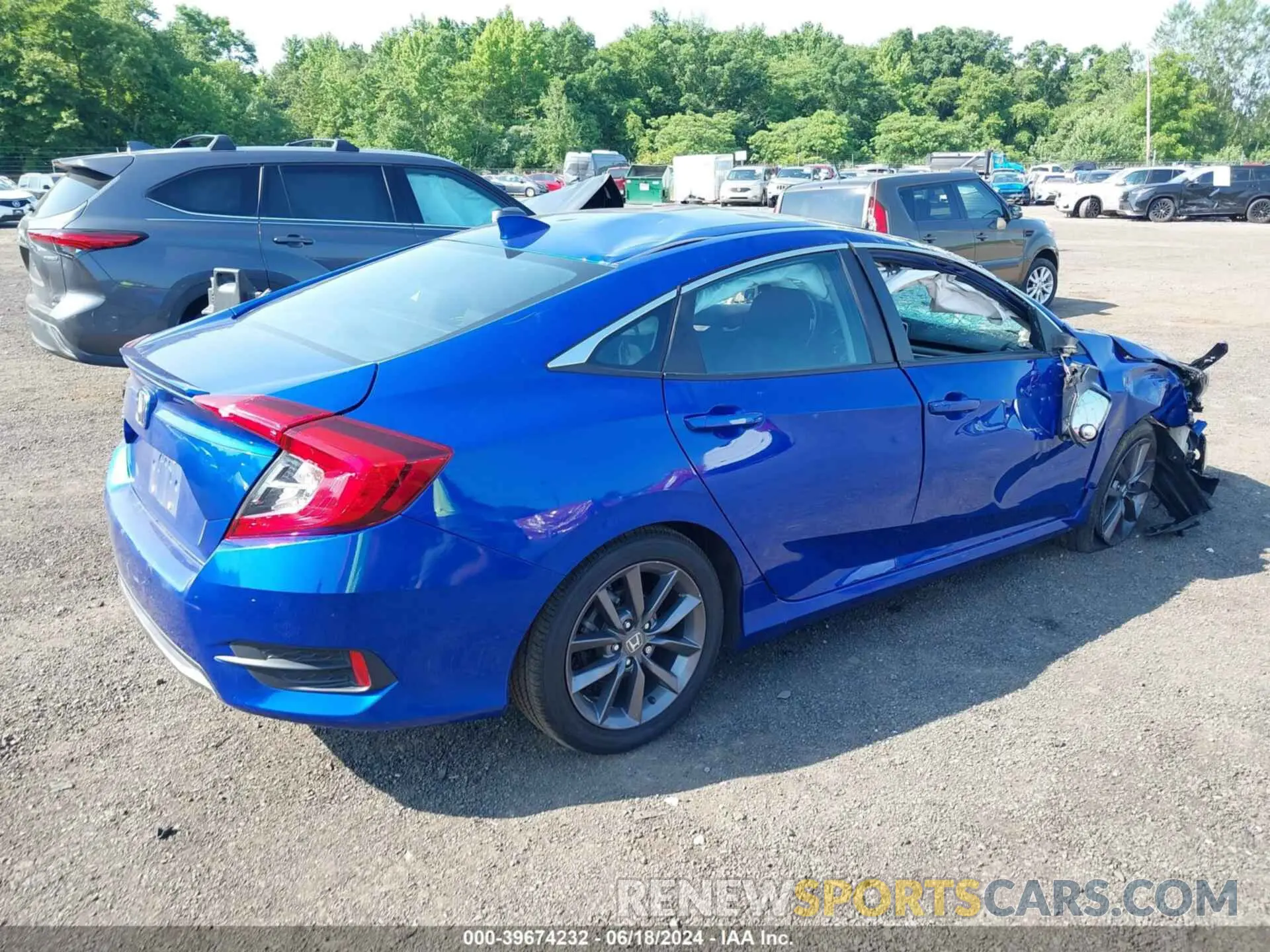 4 Photograph of a damaged car 19XFC1F37LE218568 HONDA CIVIC 2020
