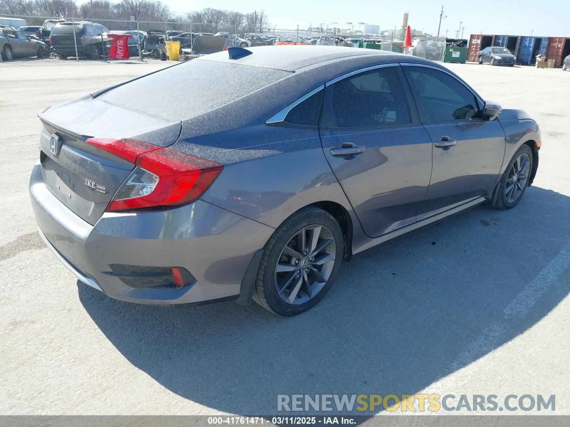 4 Photograph of a damaged car 19XFC1F38LE008822 HONDA CIVIC 2020