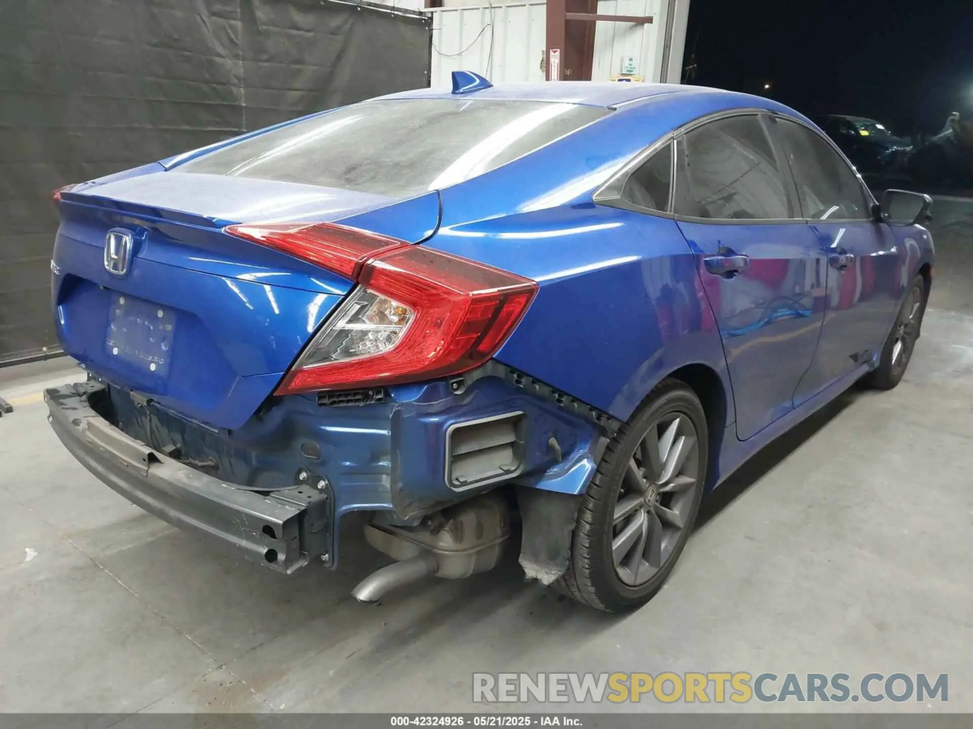 4 Photograph of a damaged car 19XFC1F38LE201150 HONDA CIVIC 2020