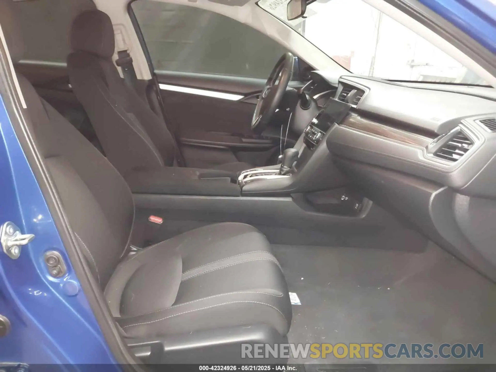 5 Photograph of a damaged car 19XFC1F38LE201150 HONDA CIVIC 2020