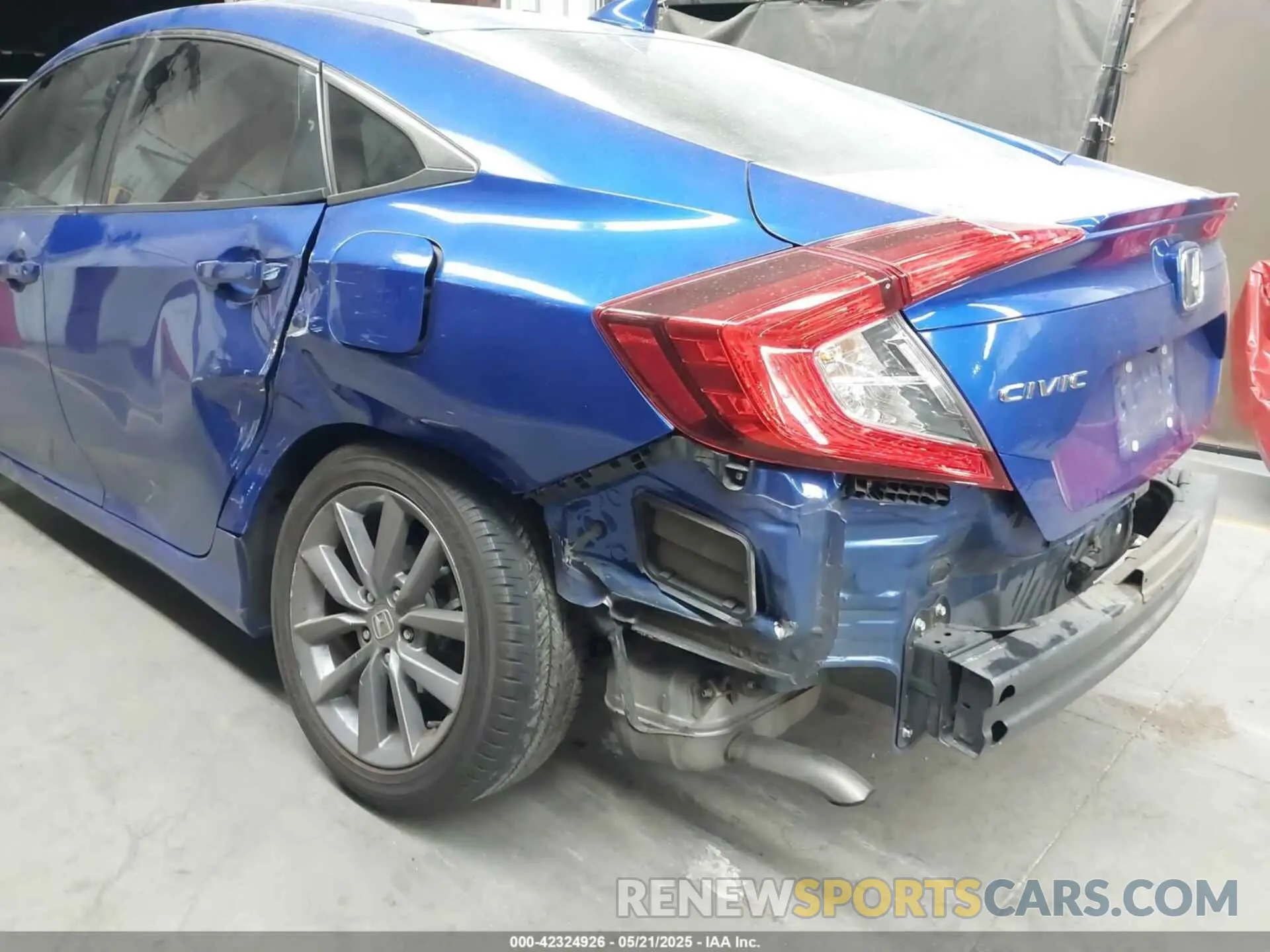 6 Photograph of a damaged car 19XFC1F38LE201150 HONDA CIVIC 2020