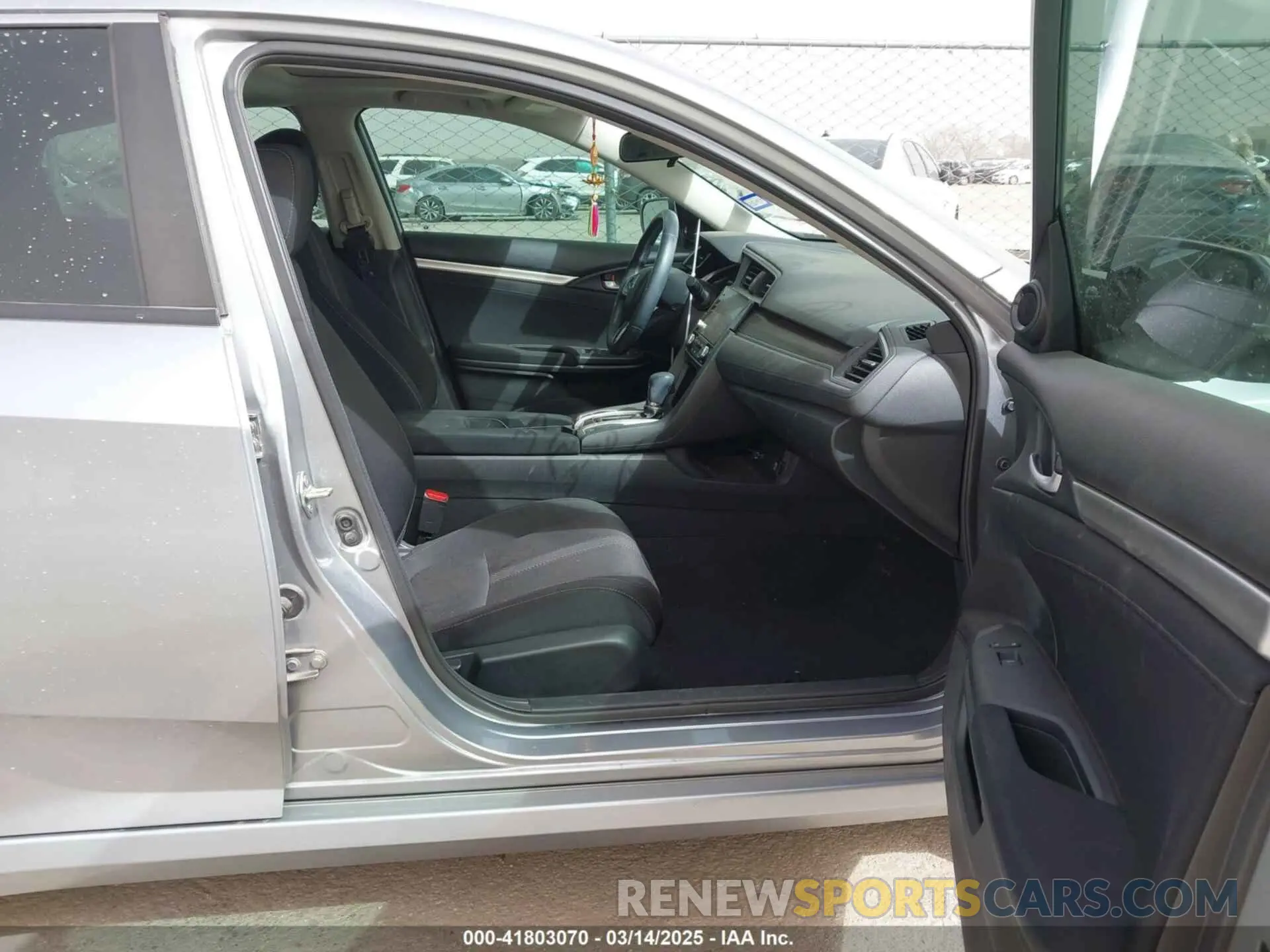 5 Photograph of a damaged car 19XFC1F39LE000129 HONDA CIVIC 2020