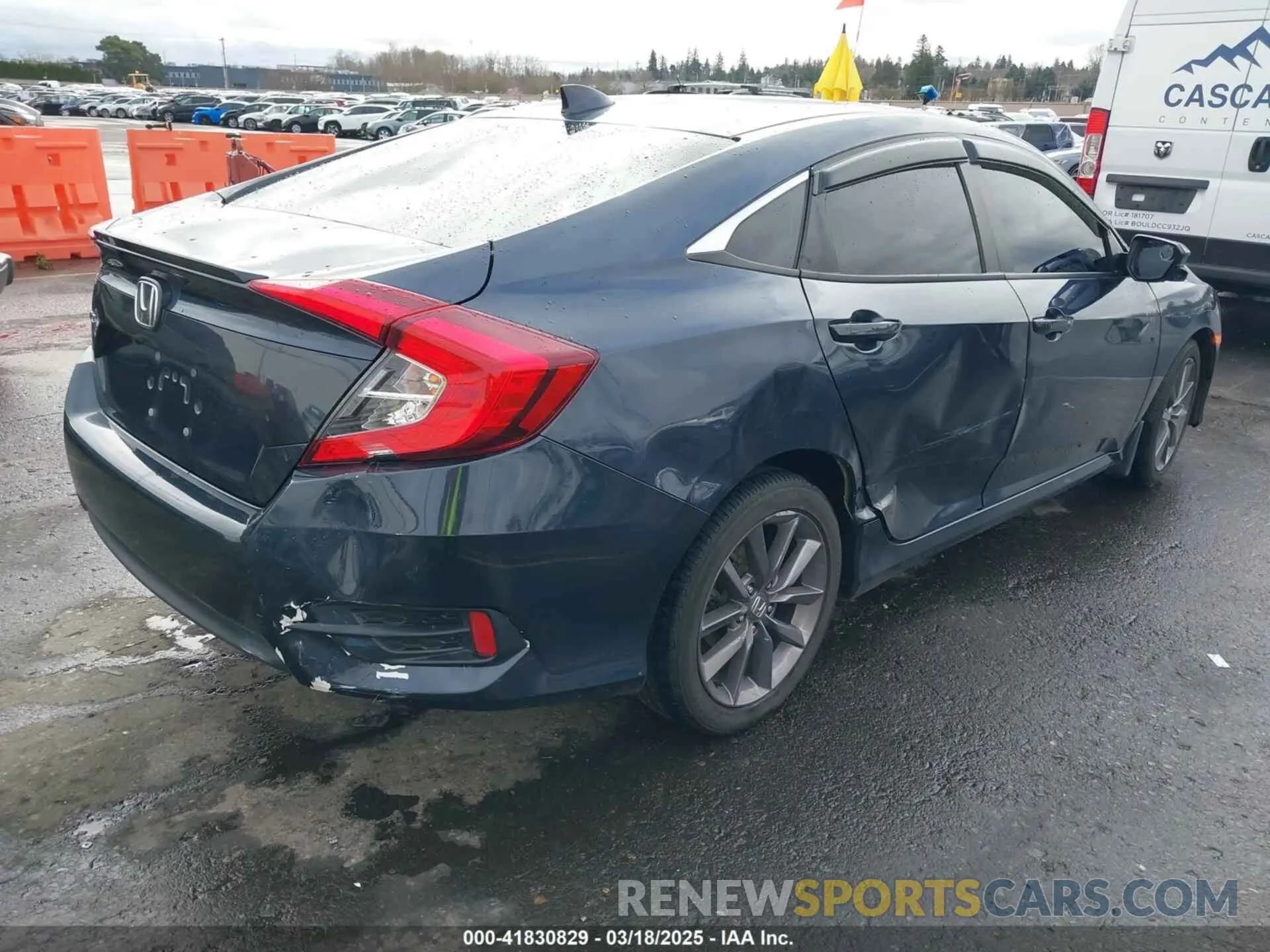 4 Photograph of a damaged car 19XFC1F39LE009879 HONDA CIVIC 2020