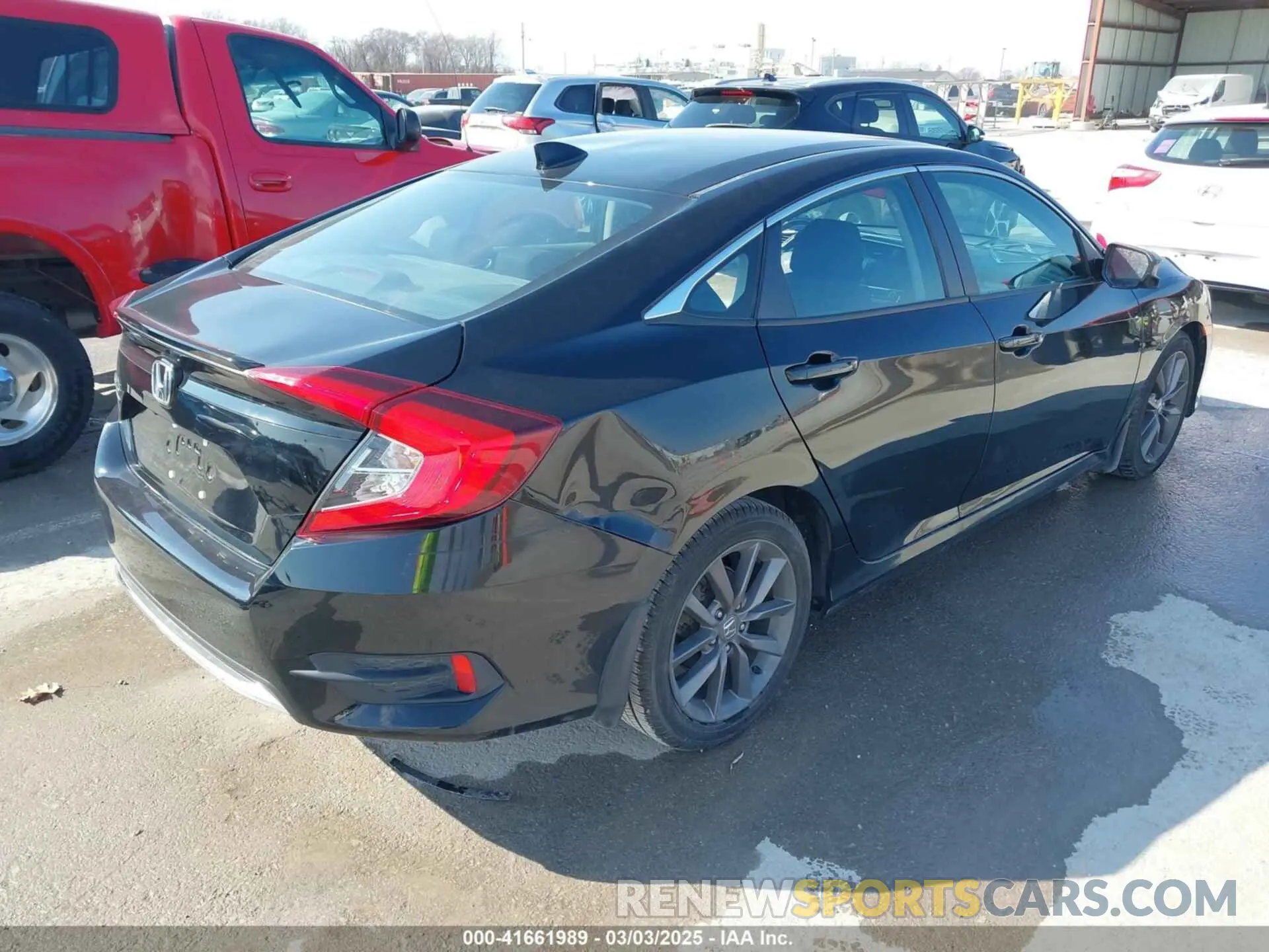 4 Photograph of a damaged car 19XFC1F39LE025161 HONDA CIVIC 2020