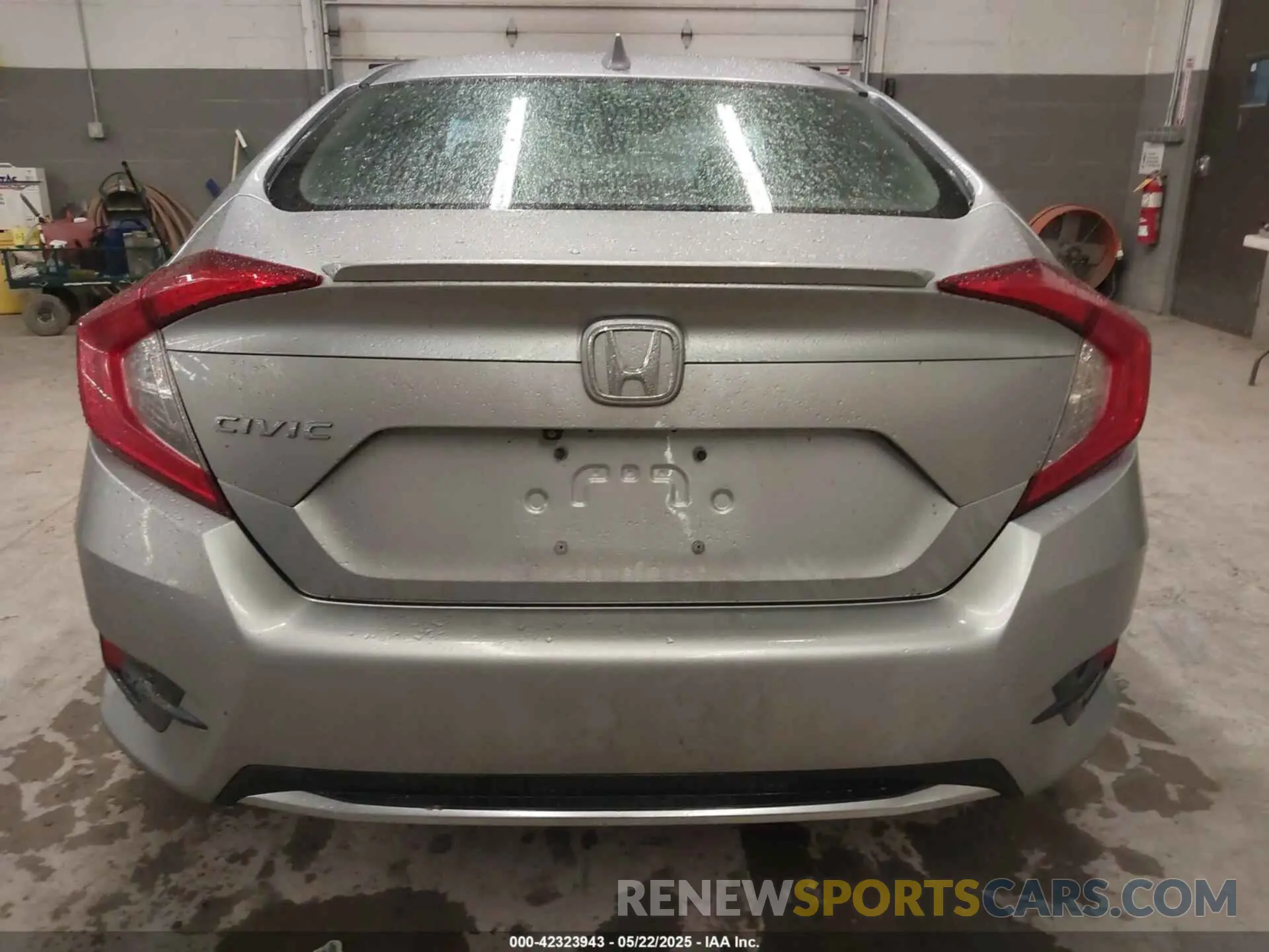 16 Photograph of a damaged car 19XFC1F39LE203988 HONDA CIVIC 2020