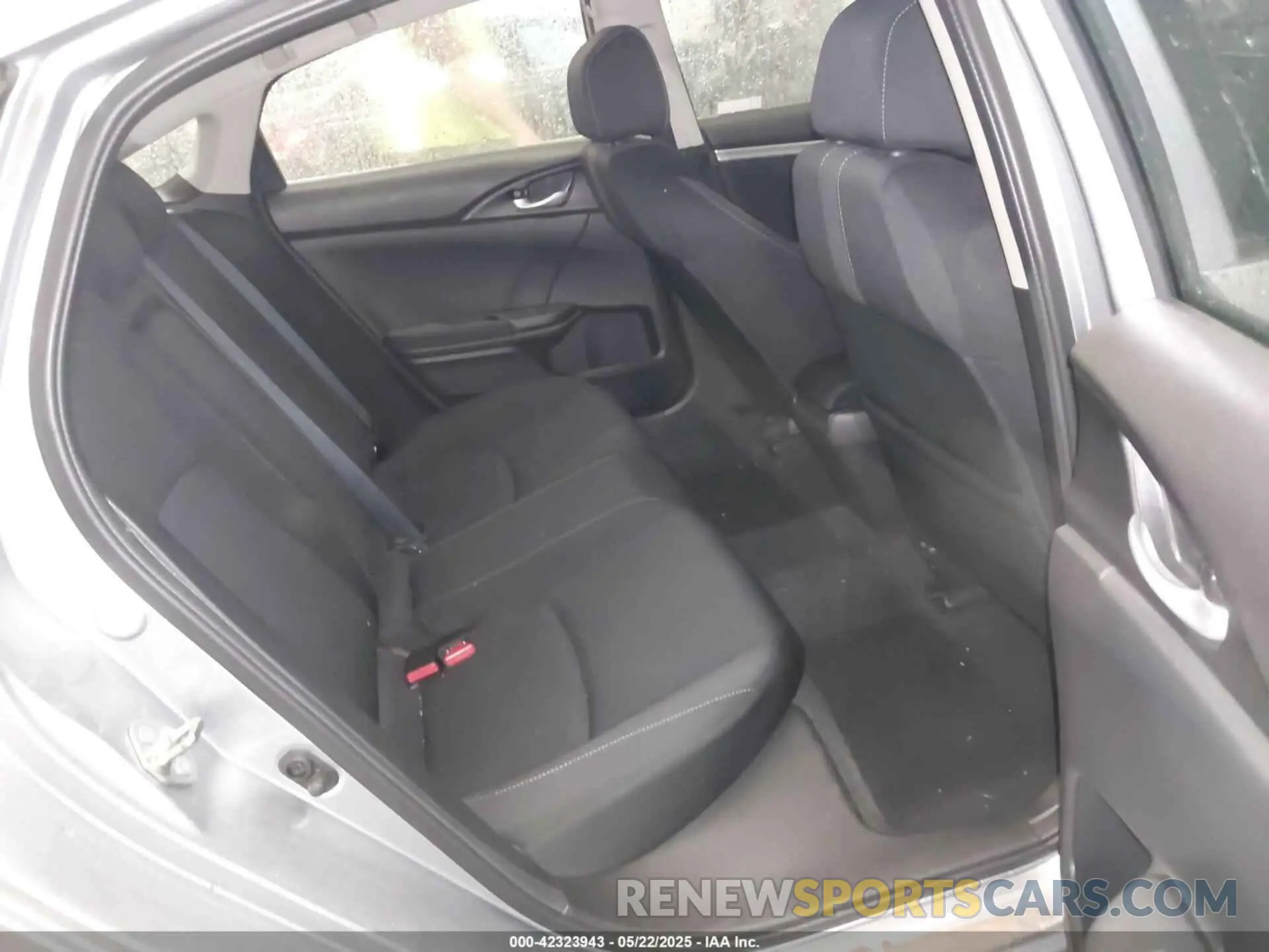 8 Photograph of a damaged car 19XFC1F39LE203988 HONDA CIVIC 2020