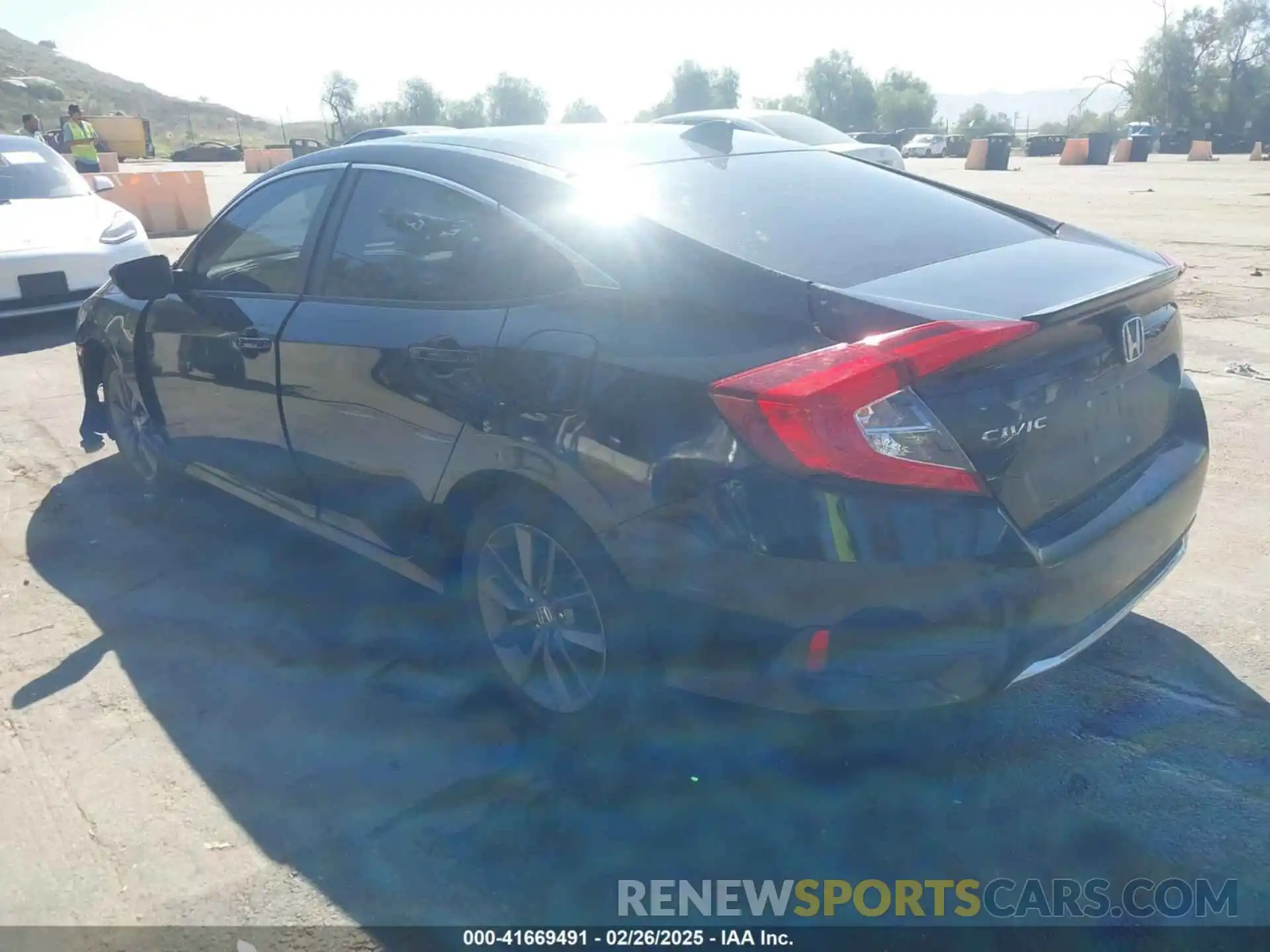 3 Photograph of a damaged car 19XFC1F3XLE200355 HONDA CIVIC 2020