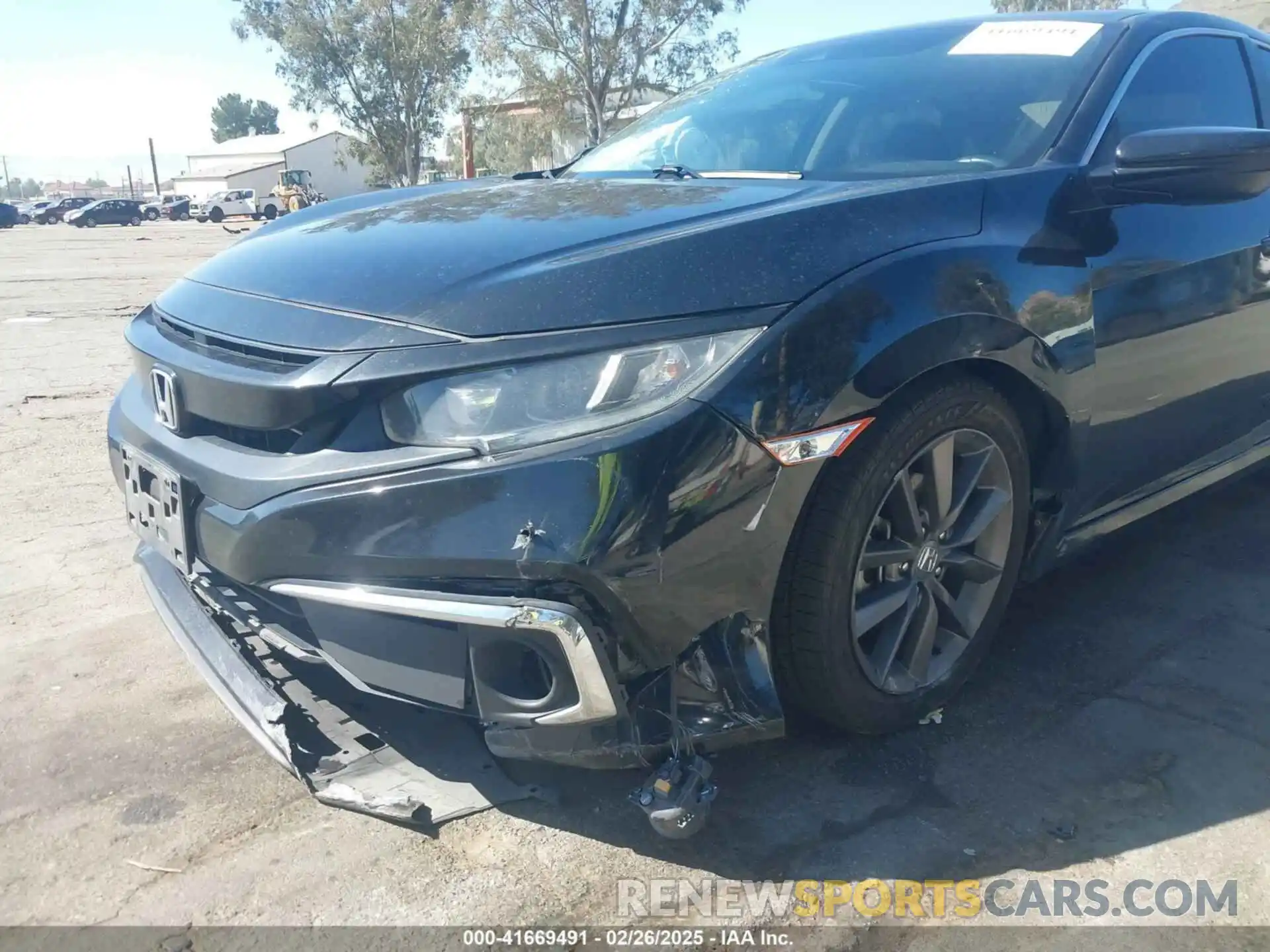 6 Photograph of a damaged car 19XFC1F3XLE200355 HONDA CIVIC 2020