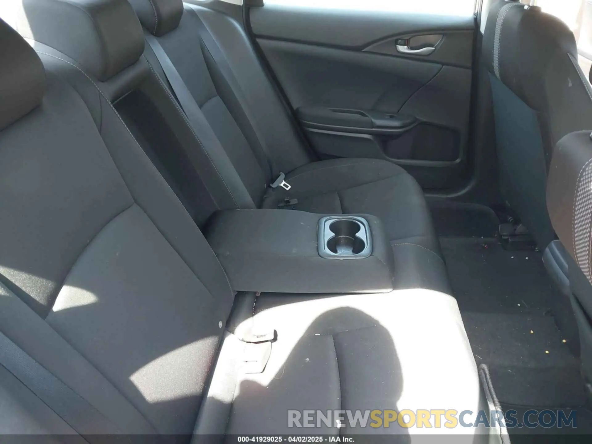 8 Photograph of a damaged car 19XFC1F3XLE203420 HONDA CIVIC 2020