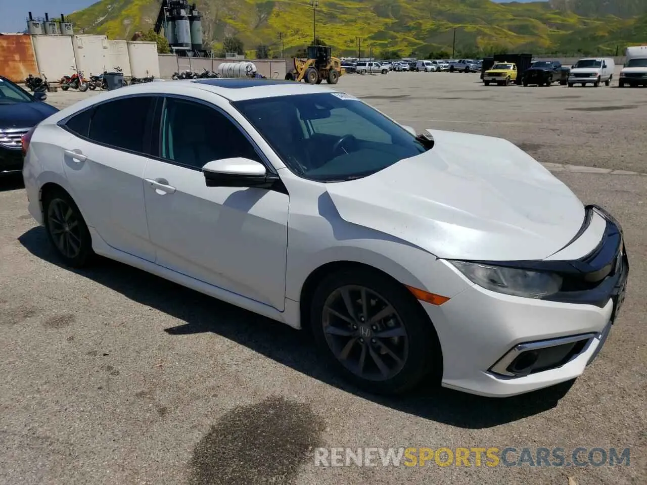 4 Photograph of a damaged car 19XFC1F3XLE209301 HONDA CIVIC 2020