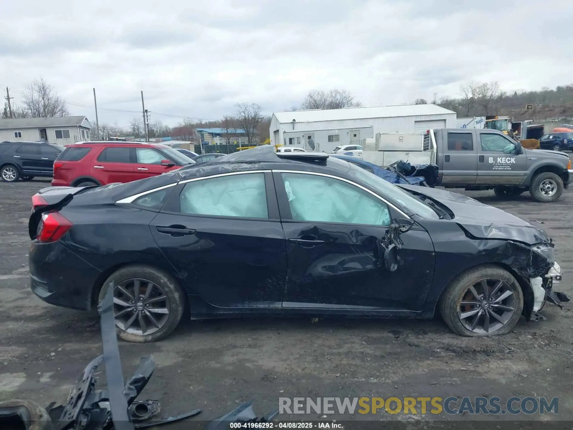 12 Photograph of a damaged car 19XFC1F3XLE209492 HONDA CIVIC 2020
