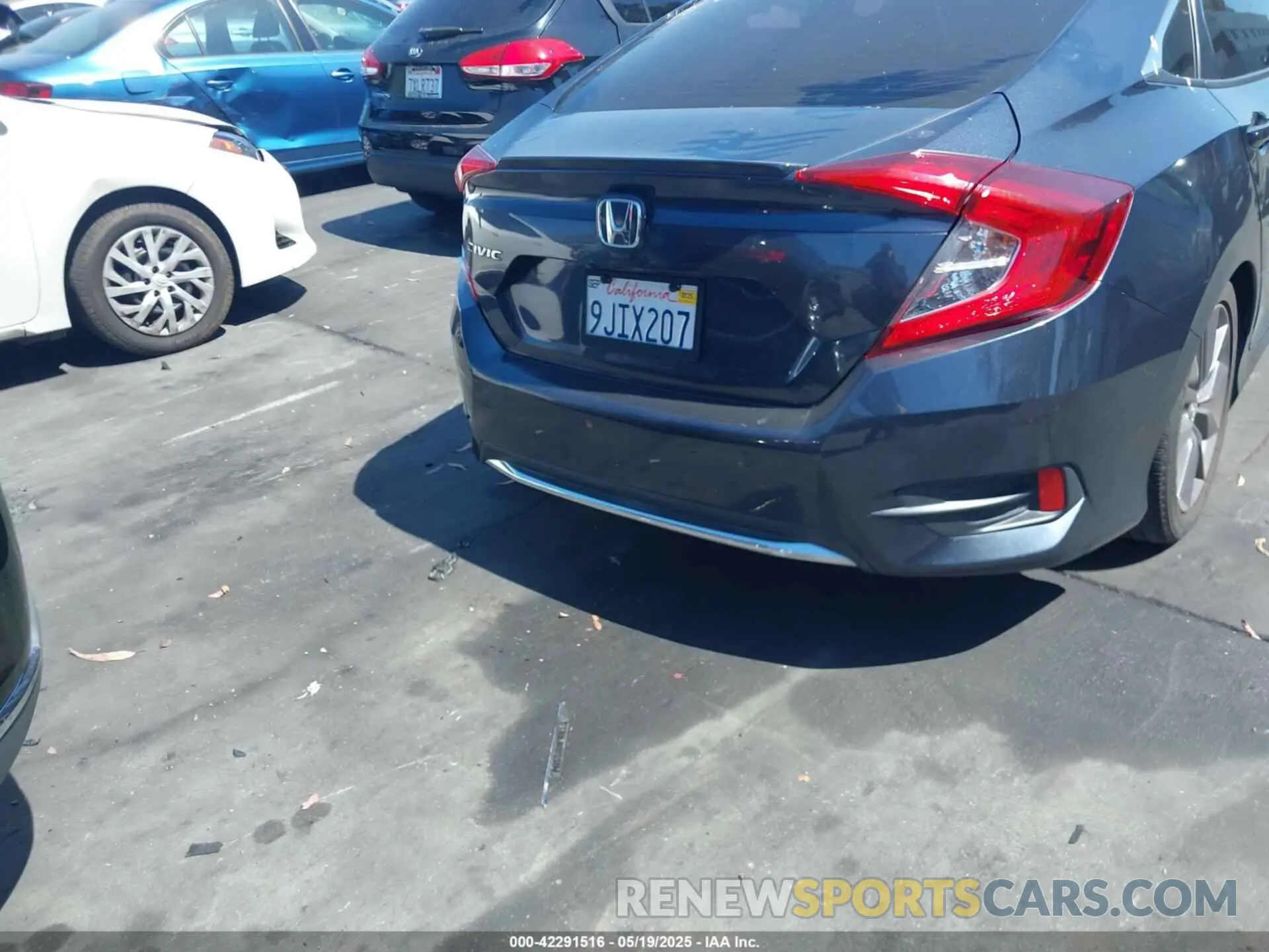 16 Photograph of a damaged car 19XFC1F3XLE212103 HONDA CIVIC 2020