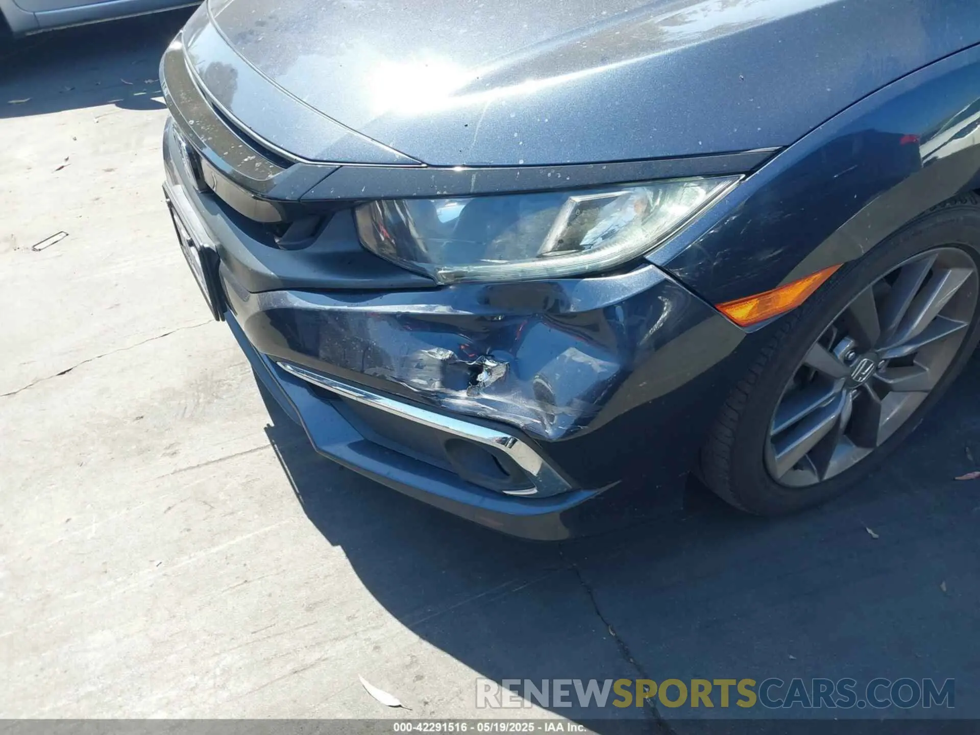 19 Photograph of a damaged car 19XFC1F3XLE212103 HONDA CIVIC 2020